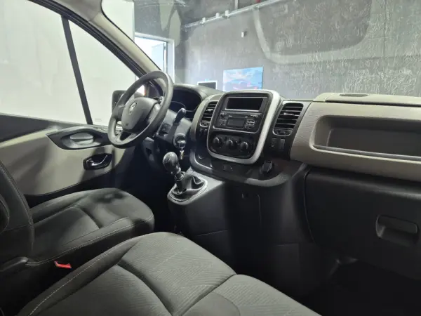 Renault Trafic 1.6 dCi L1H1 1.0T 9
