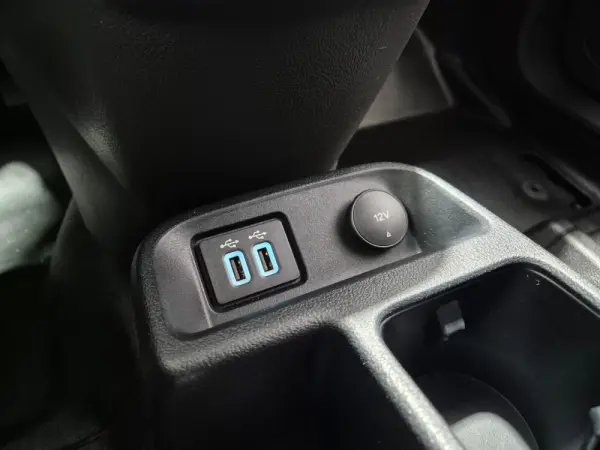 Ford Transit Connect Outro 34