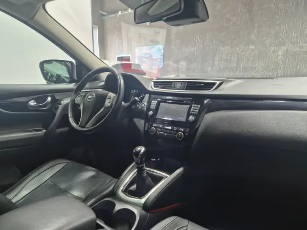 Nissan Qashqai 1.5 dCi Tekna Premium 17