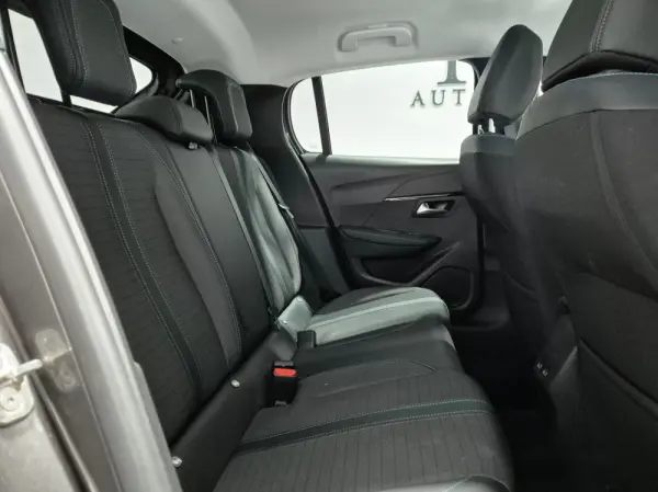 Peugeot 208 1.5 BlueHDi Allure 8