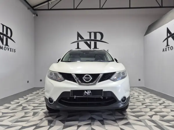 Nissan Qashqai 1.5 dCi Tekna Premium 6