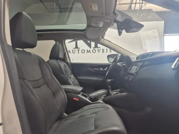 Nissan Qashqai 1.5 dCi Tekna Premium 9