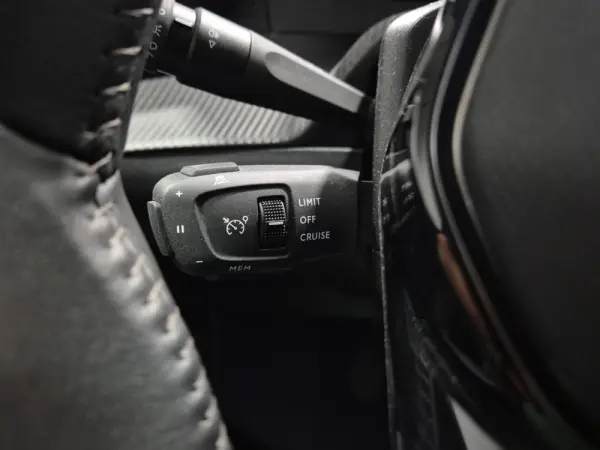 Peugeot 208 1.5 BlueHDi Allure 22
