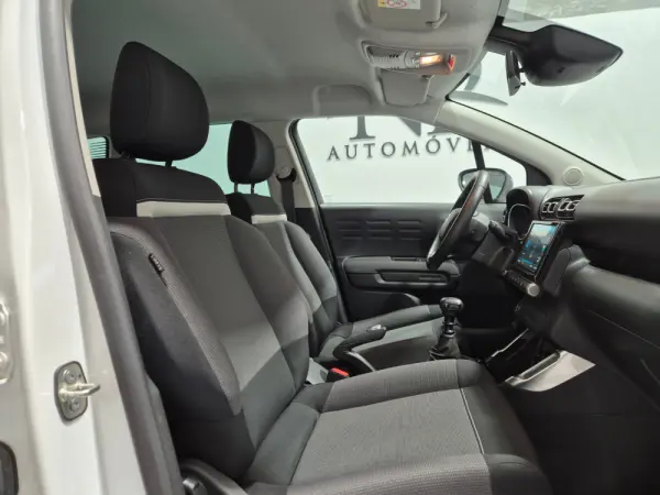 Citroen C3 Aircross 1.2 PureTech Shine 11