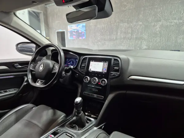 Renault Mégane Sport Tourer 1.5 Blue dCi Intens 18