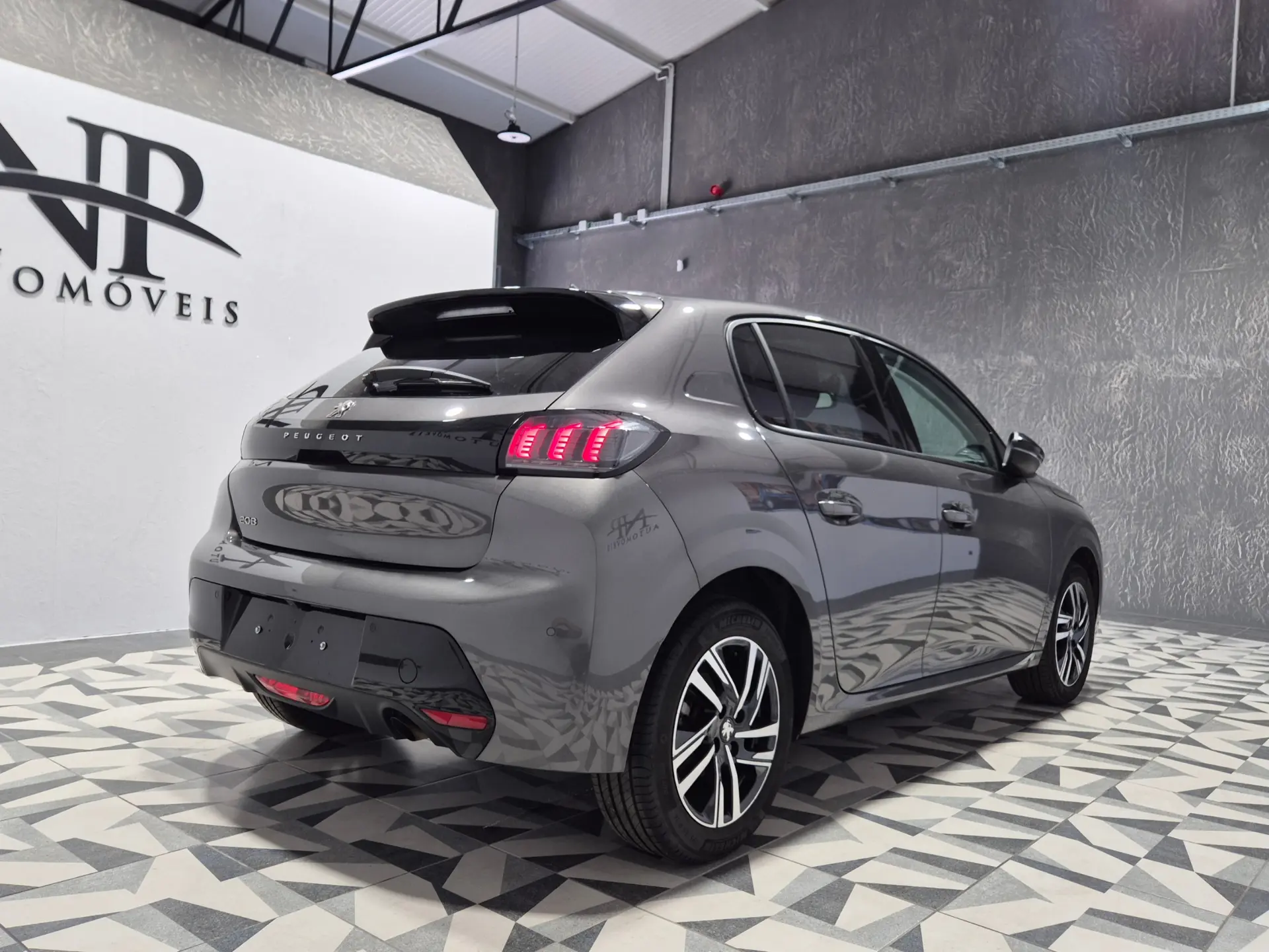 Peugeot 208 1.5 BlueHDi Allure 4