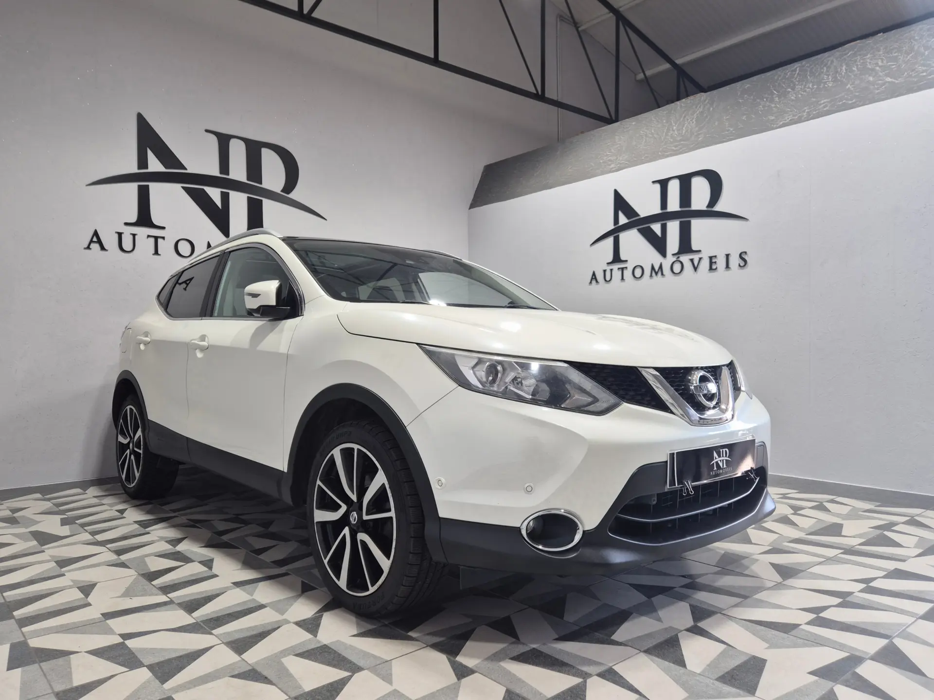 Nissan Qashqai 1.5 dCi Tekna Premium 5