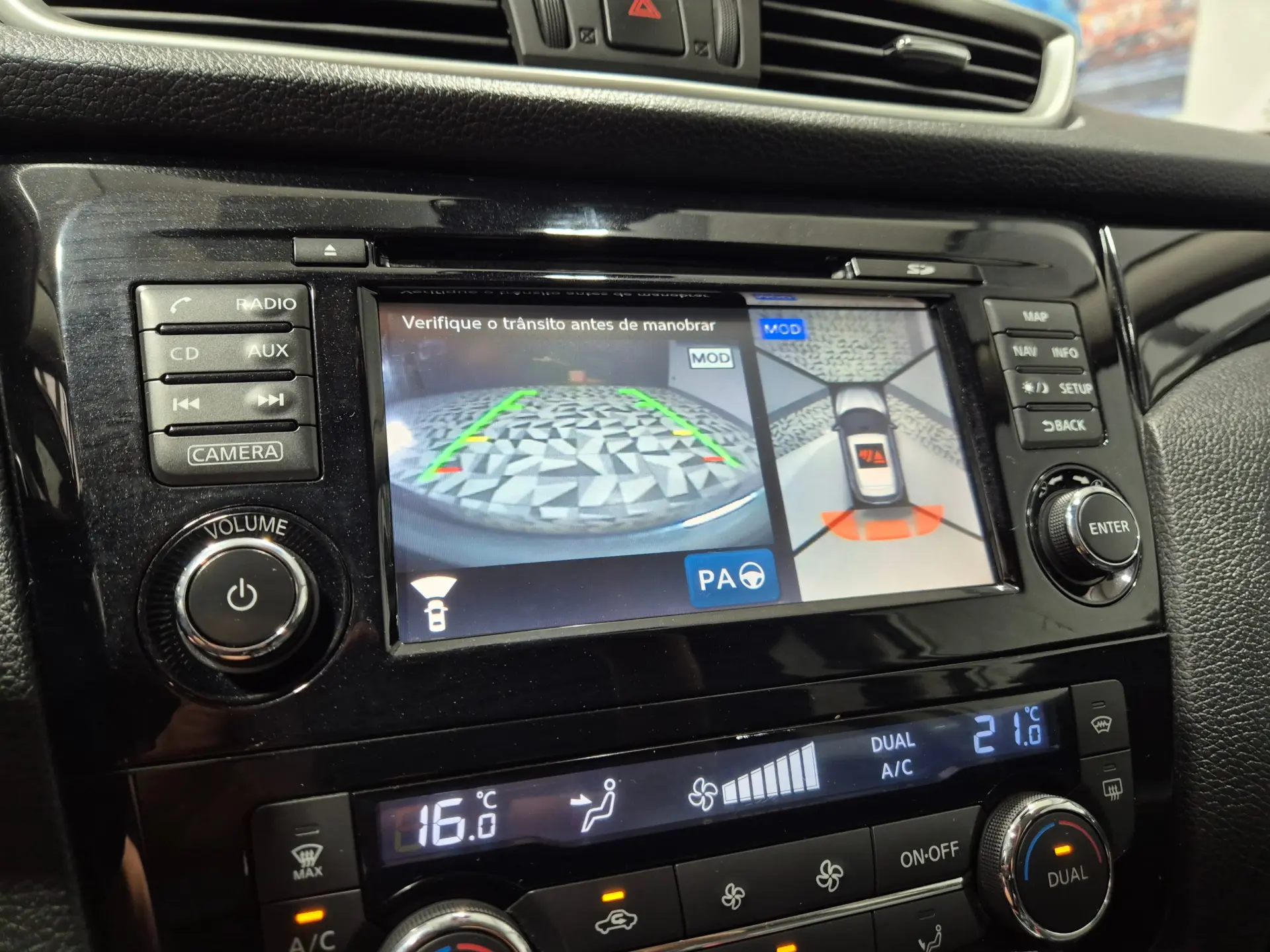 Nissan Qashqai 1.5 dCi Tekna Premium 25