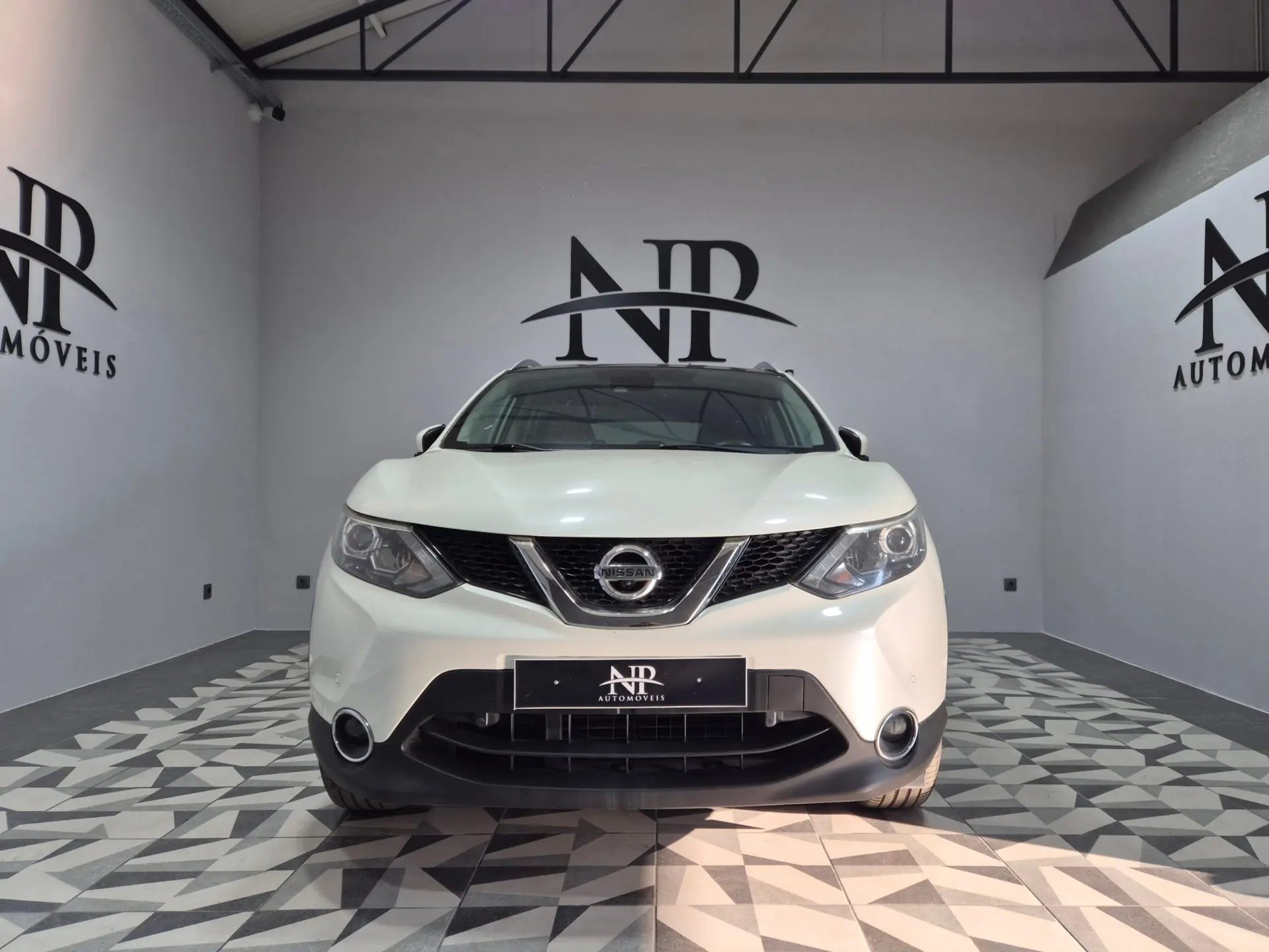 Nissan Qashqai 1.5 dCi Tekna Premium 6