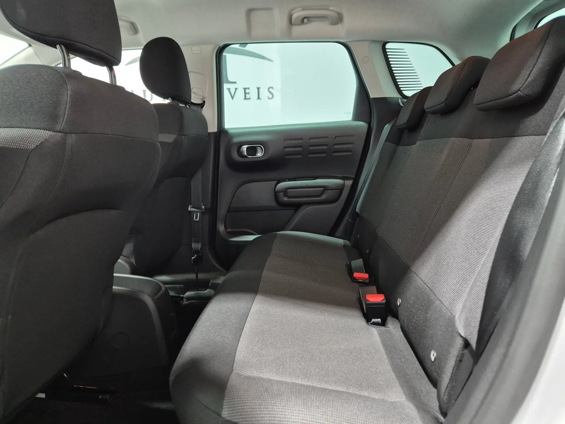Citroen C3 Aircross 1.2 PureTech Shine 13