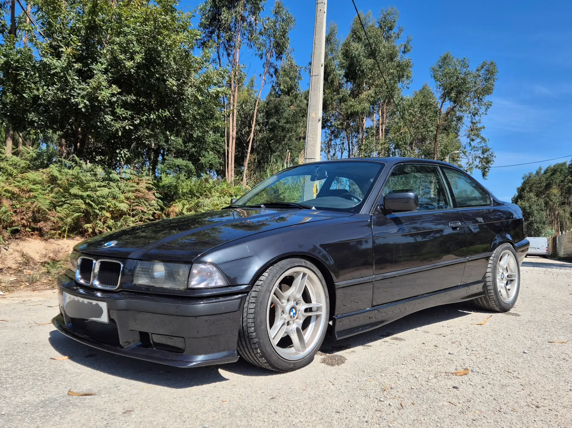 BMW 318 iS Coupé 1