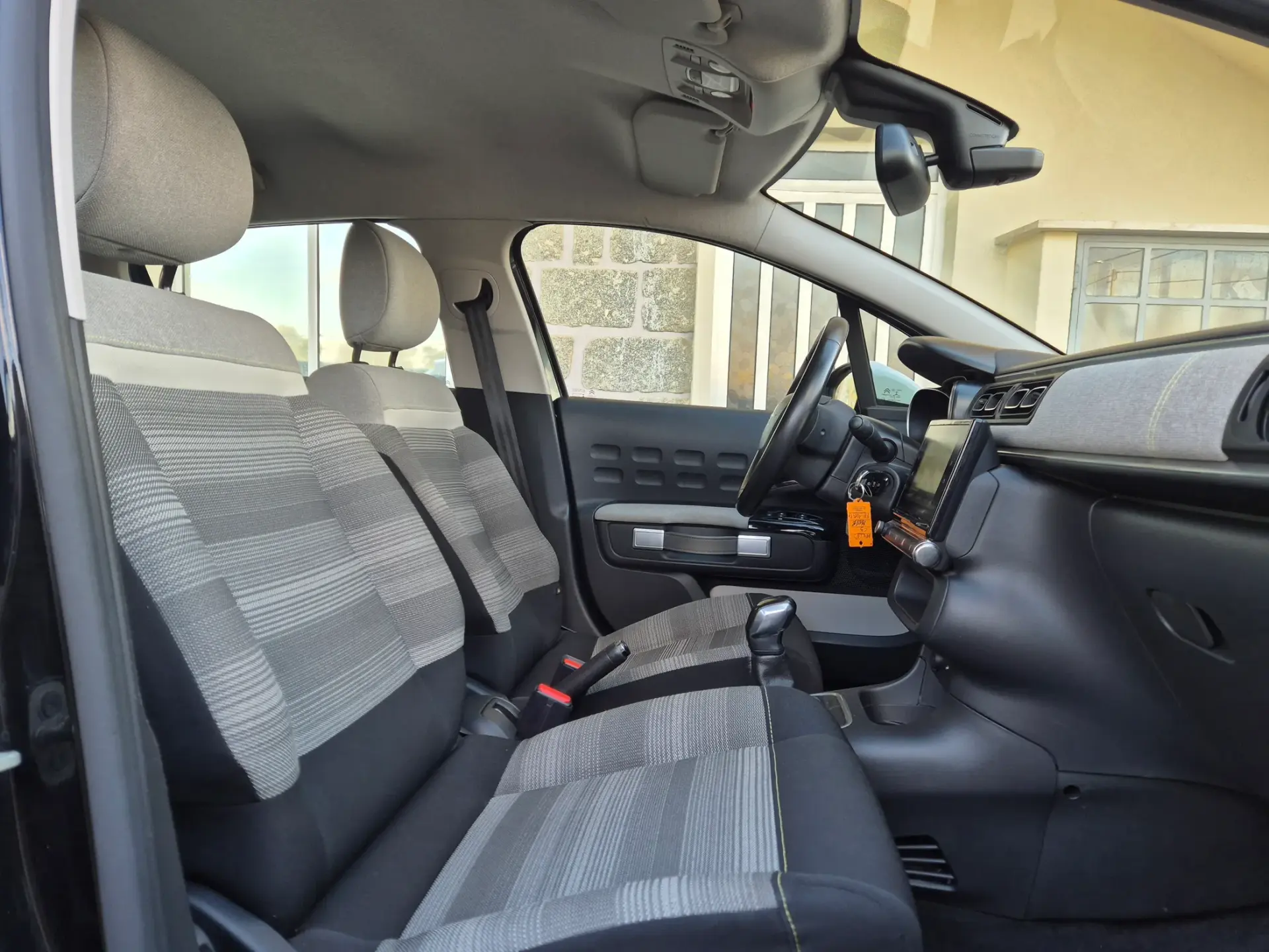 Citroen C3 1.2 PureTech Shine 12