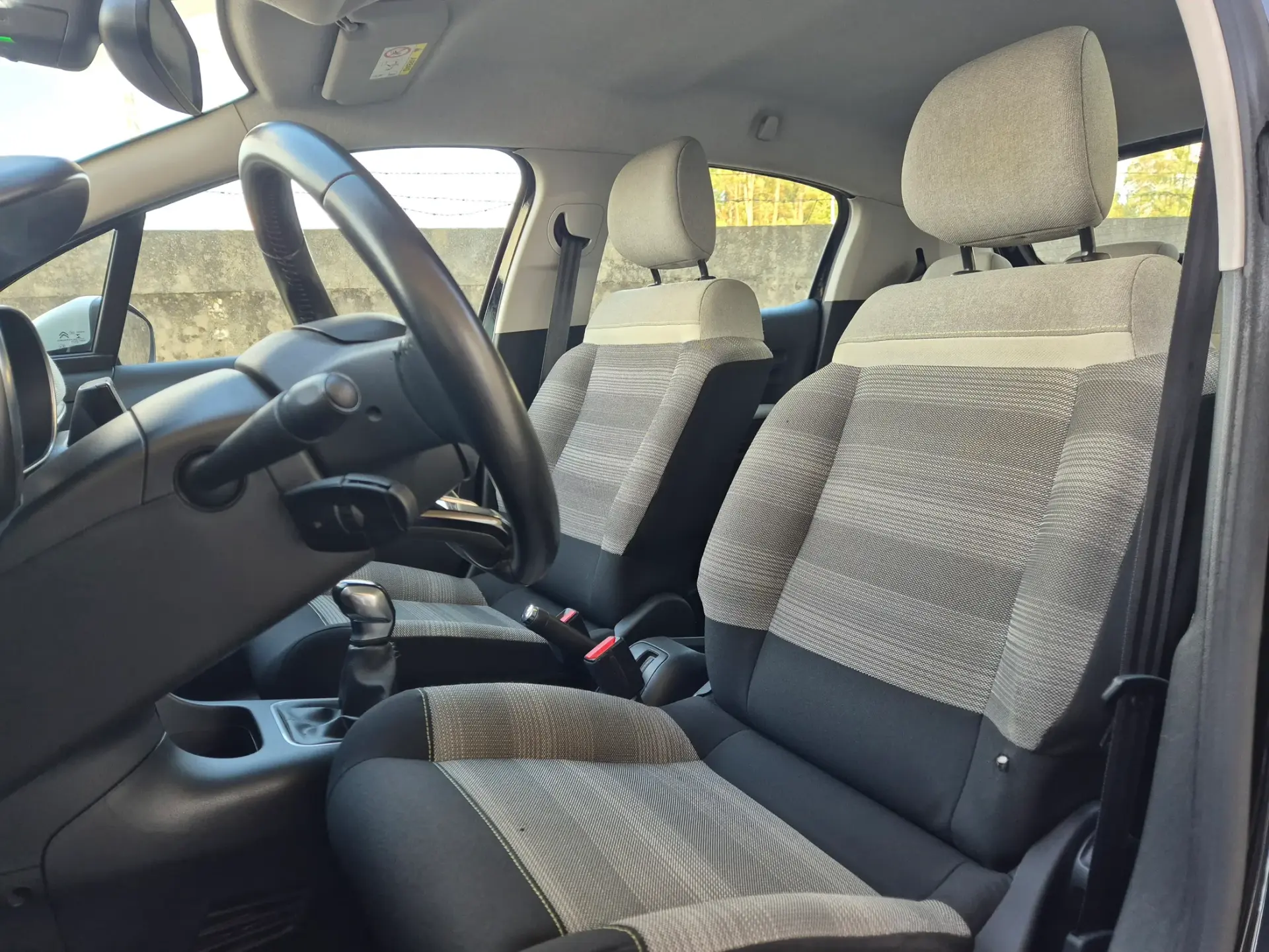 Citroen C3 1.2 PureTech Shine 17