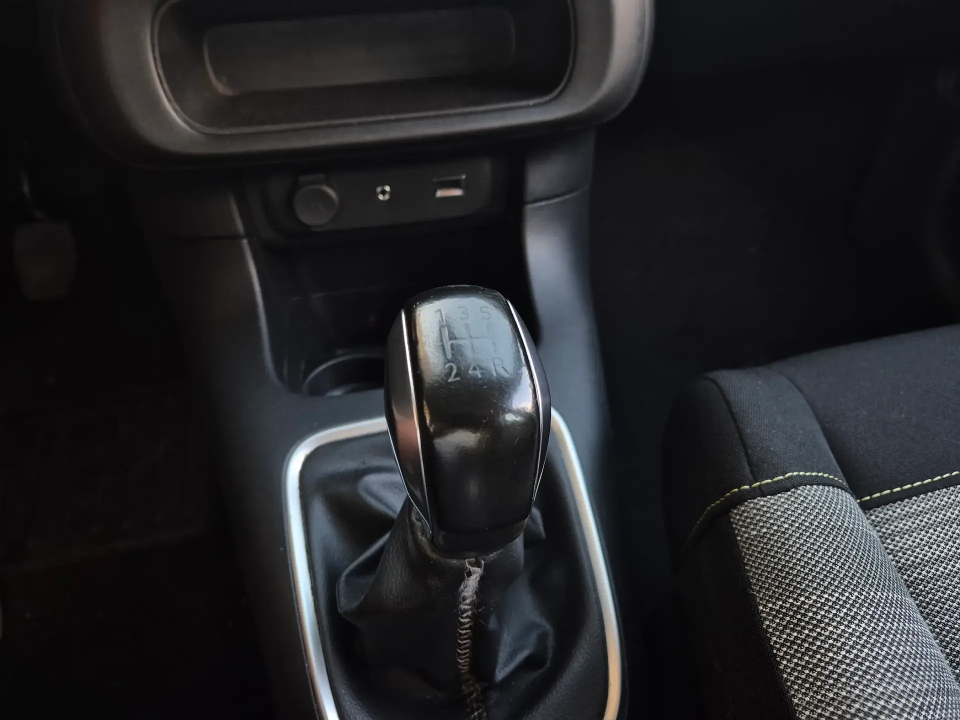 Citroen C3 1.2 PureTech Shine 25