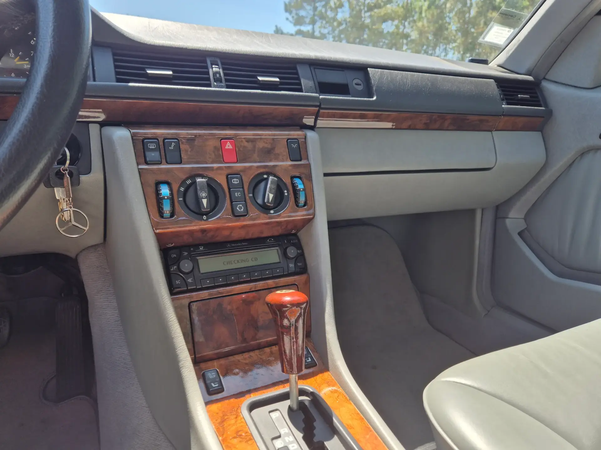Mercedes-Benz W124 (1984-1997) 230 CE 27