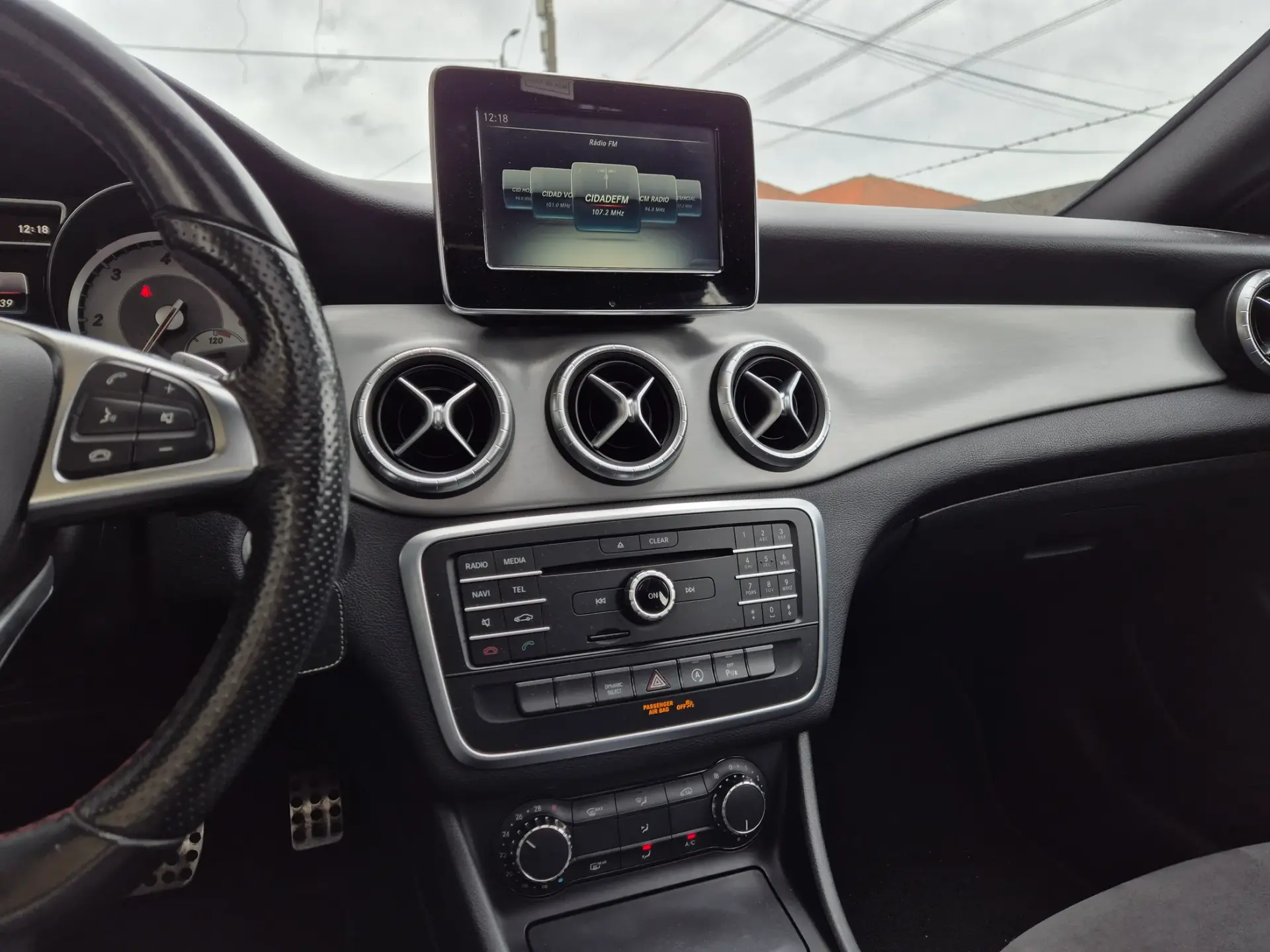 Mercedes-Benz CLA 200 d Shooting Brake AMG Line Aut. 21