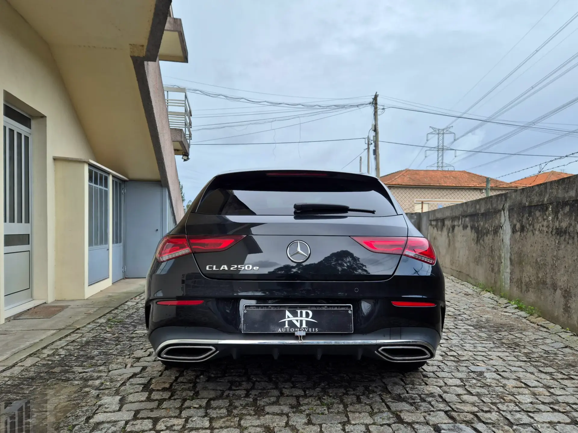 Mercedes-Benz CLA 250 e Shooting Brake AMG Line 3