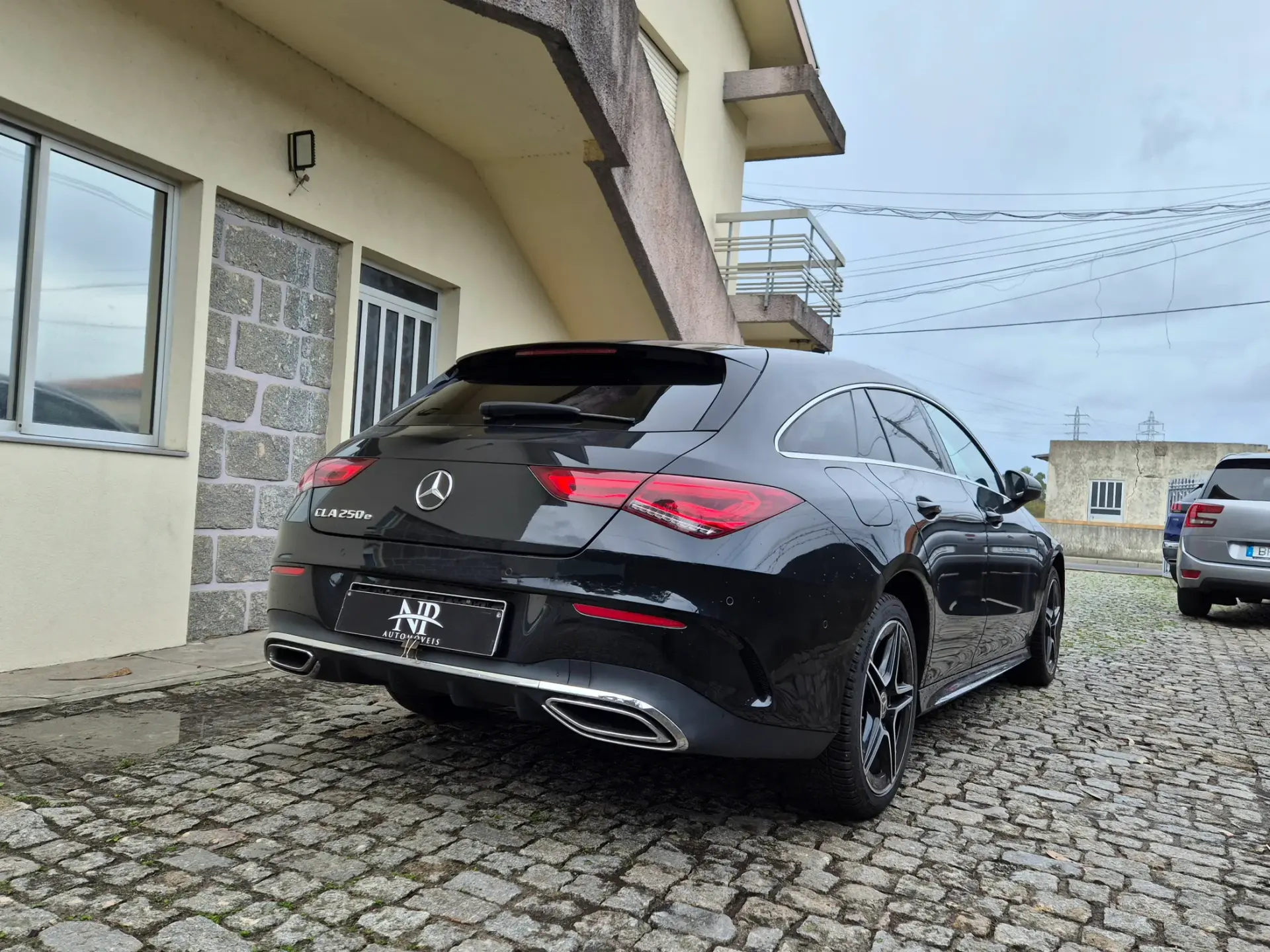 Mercedes-Benz CLA 250 e Shooting Brake AMG Line 4