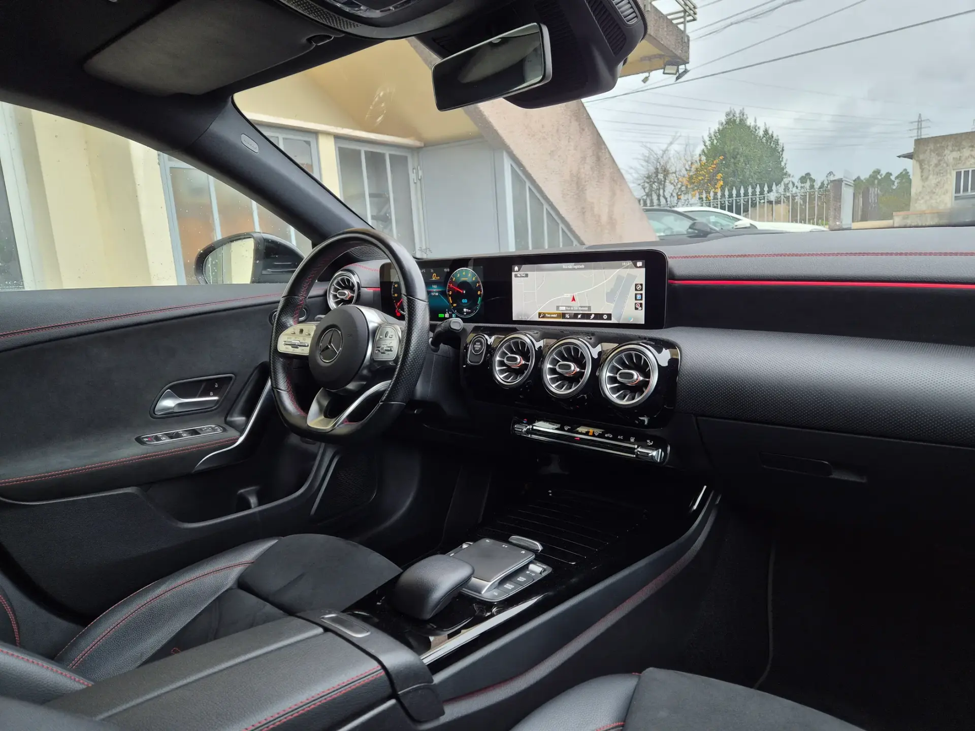 Mercedes-Benz CLA 250 e Shooting Brake AMG Line 18