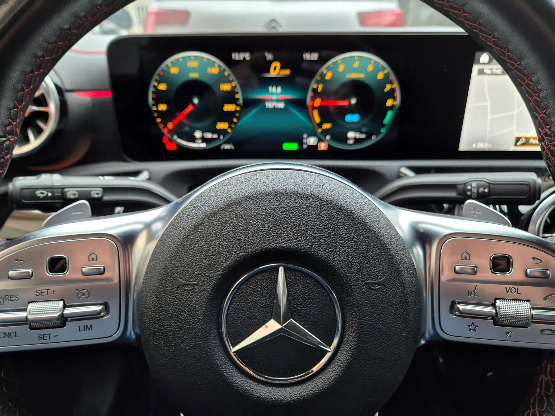 Mercedes-Benz CLA 250 e Shooting Brake AMG Line 20