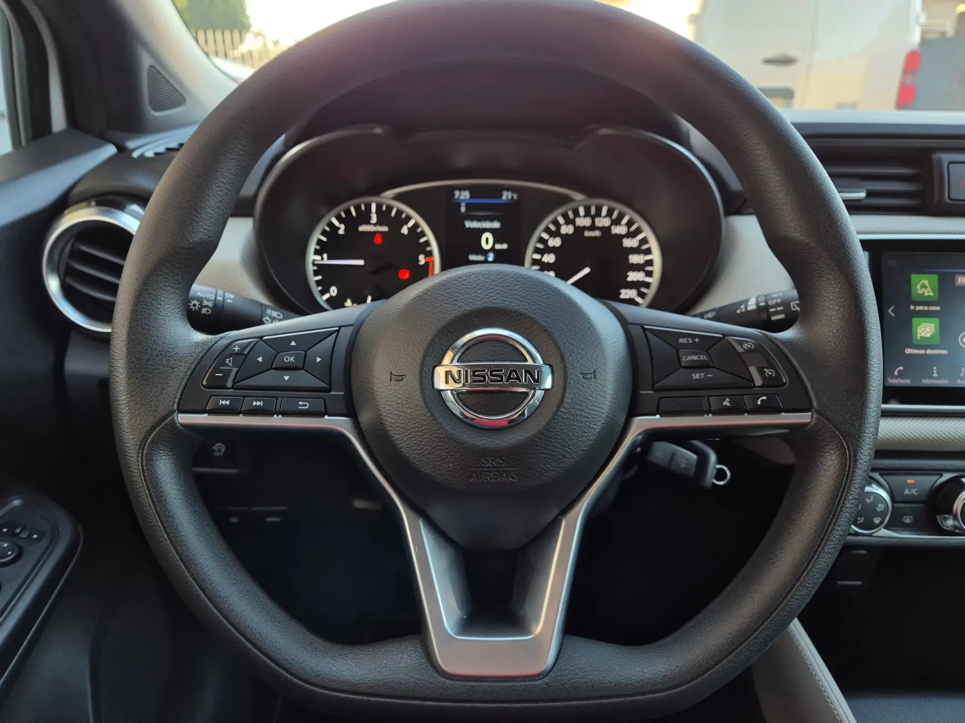 Nissan Micra 1.5 dCi N-Connecta 19