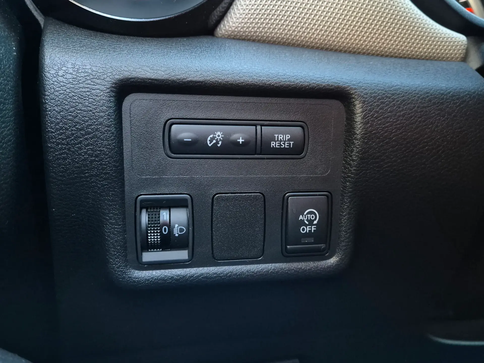 Nissan Micra 1.5 dCi N-Connecta 30