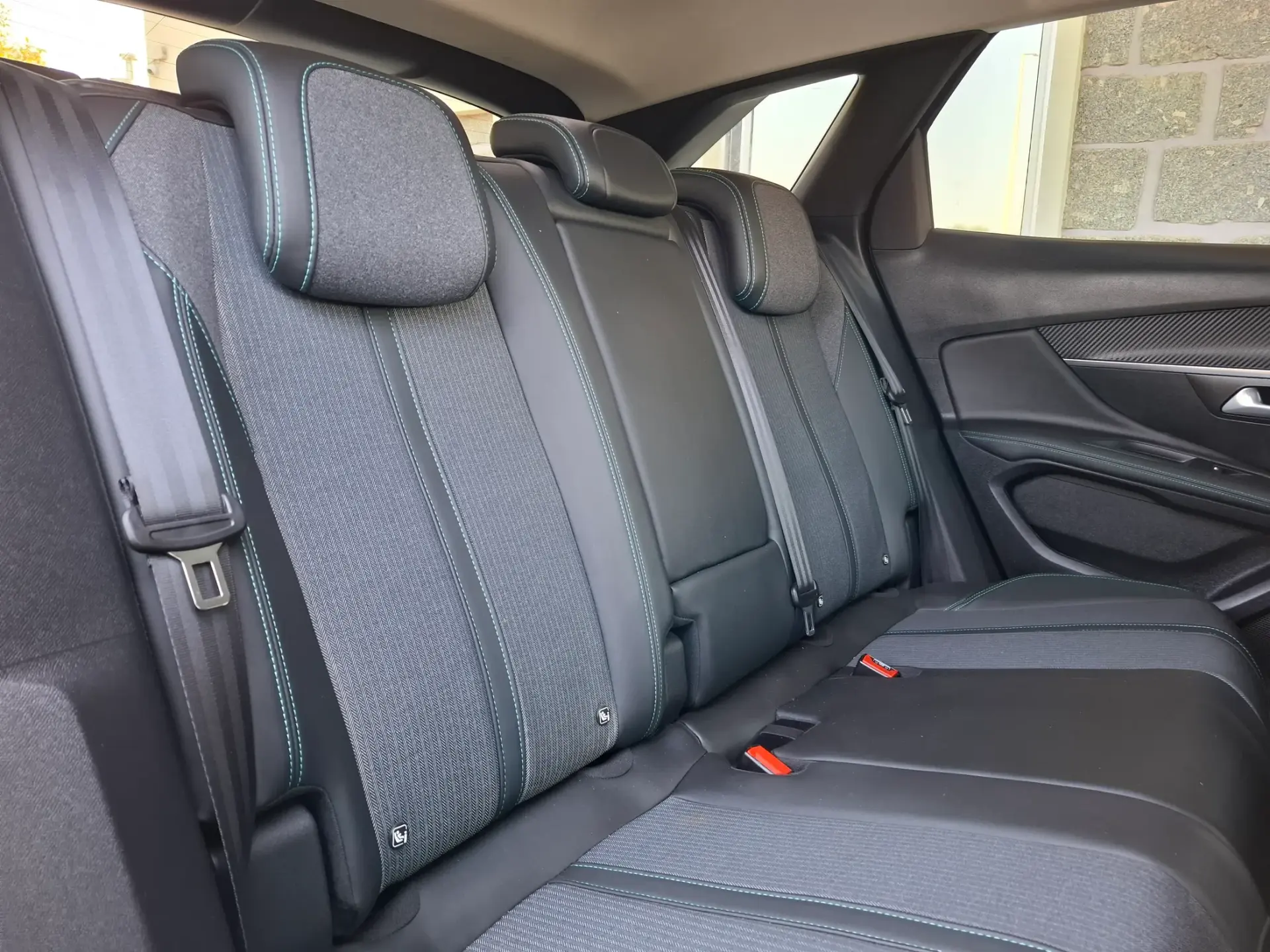 Peugeot 3008 1.5 BlueHDi Allure EAT8 13