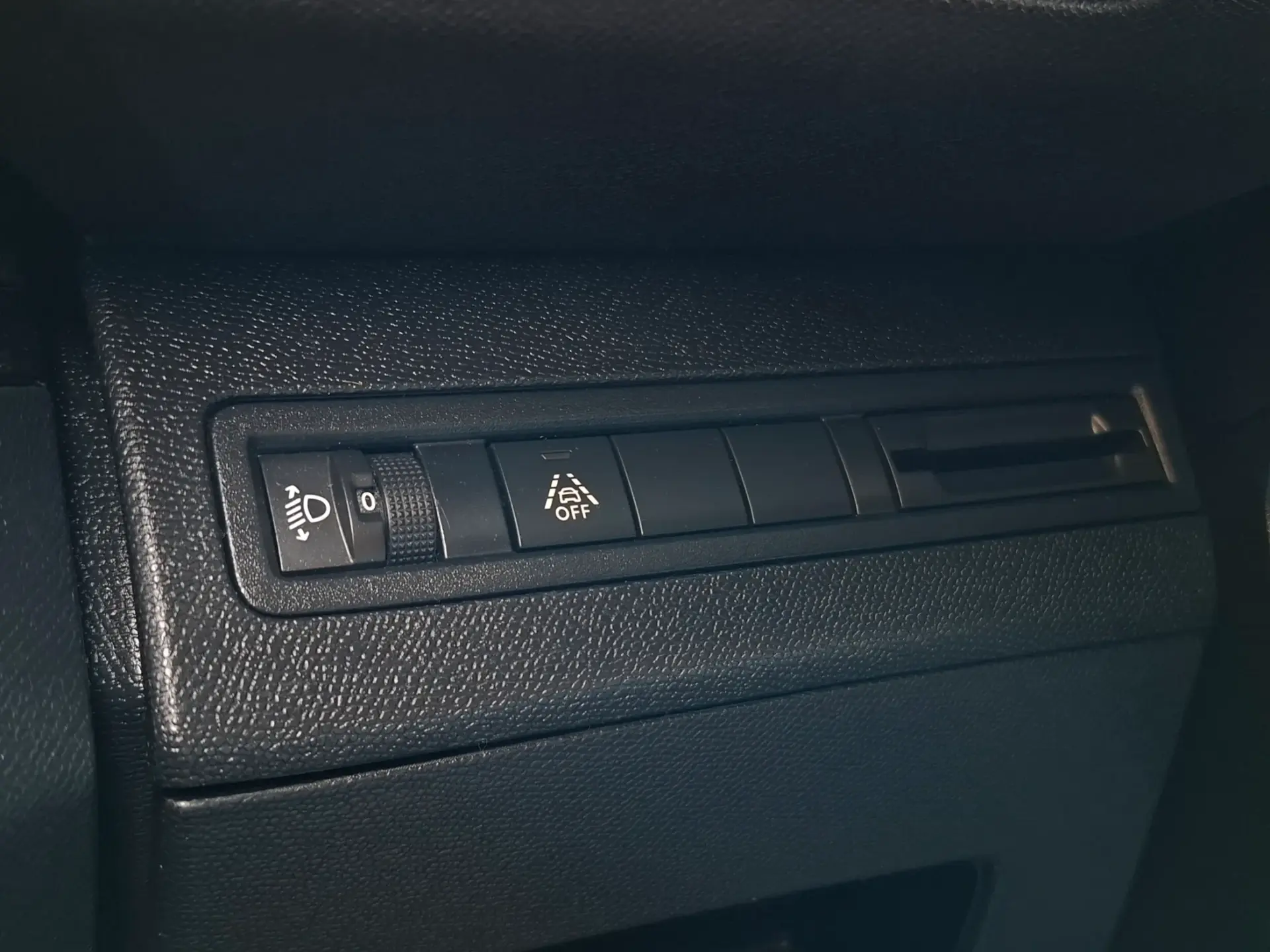 Peugeot 3008 1.5 BlueHDi Allure EAT8 38