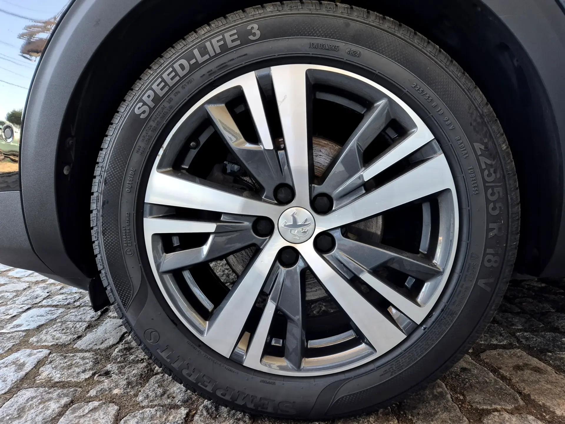 Peugeot 3008 1.5 BlueHDi Allure 7