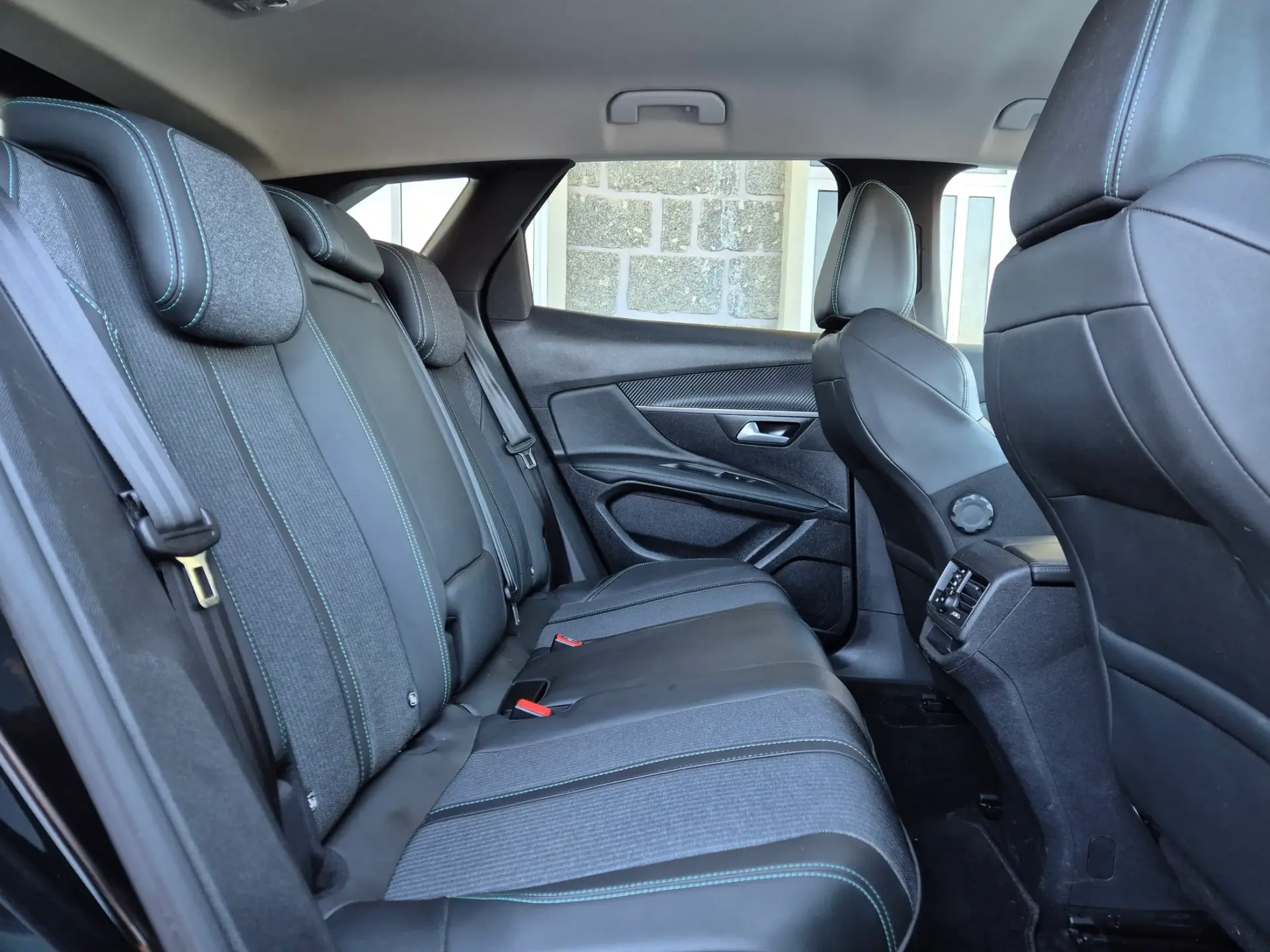 Peugeot 3008 1.5 BlueHDi Allure 10