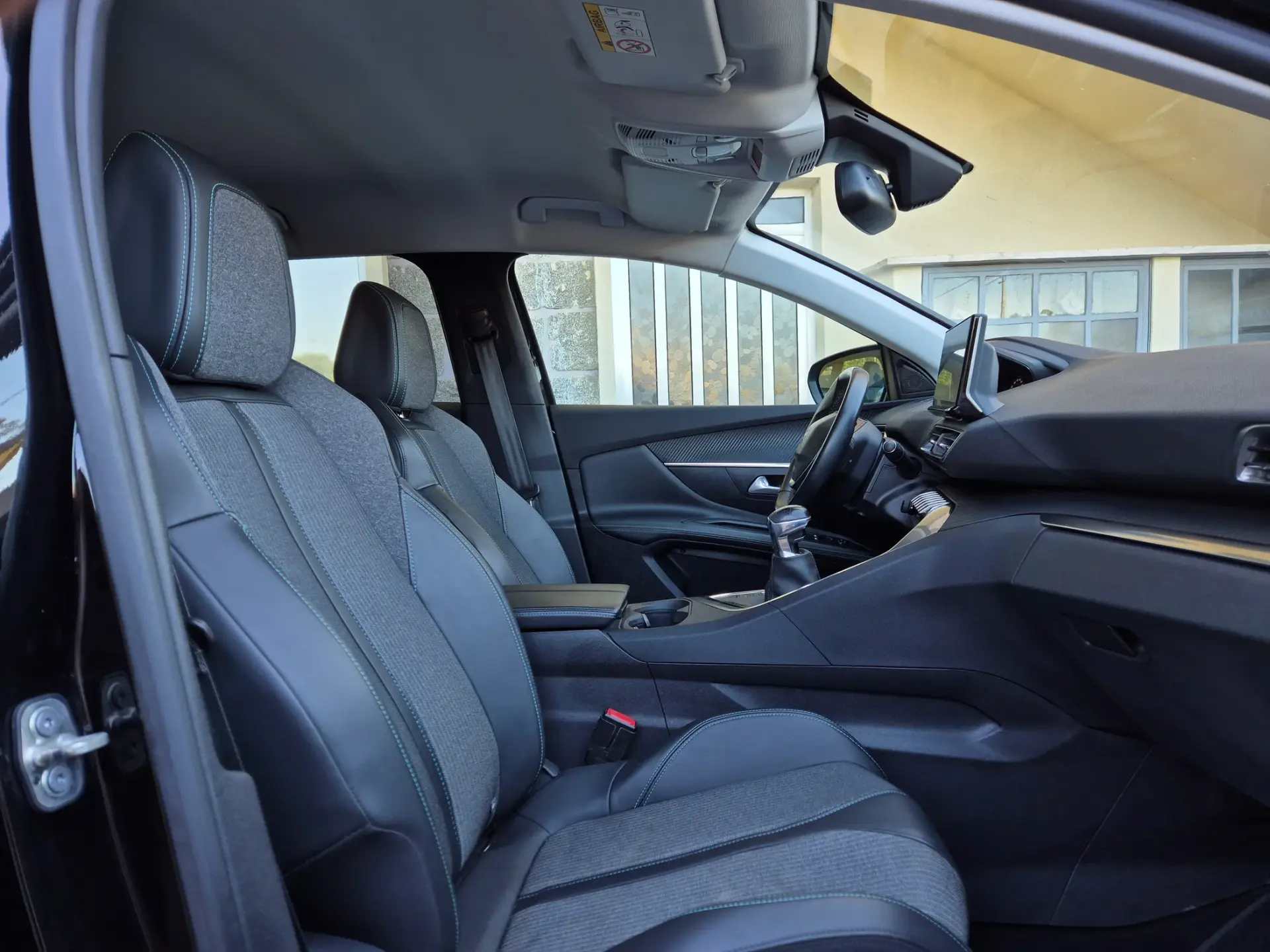 Peugeot 3008 1.5 BlueHDi Allure 12