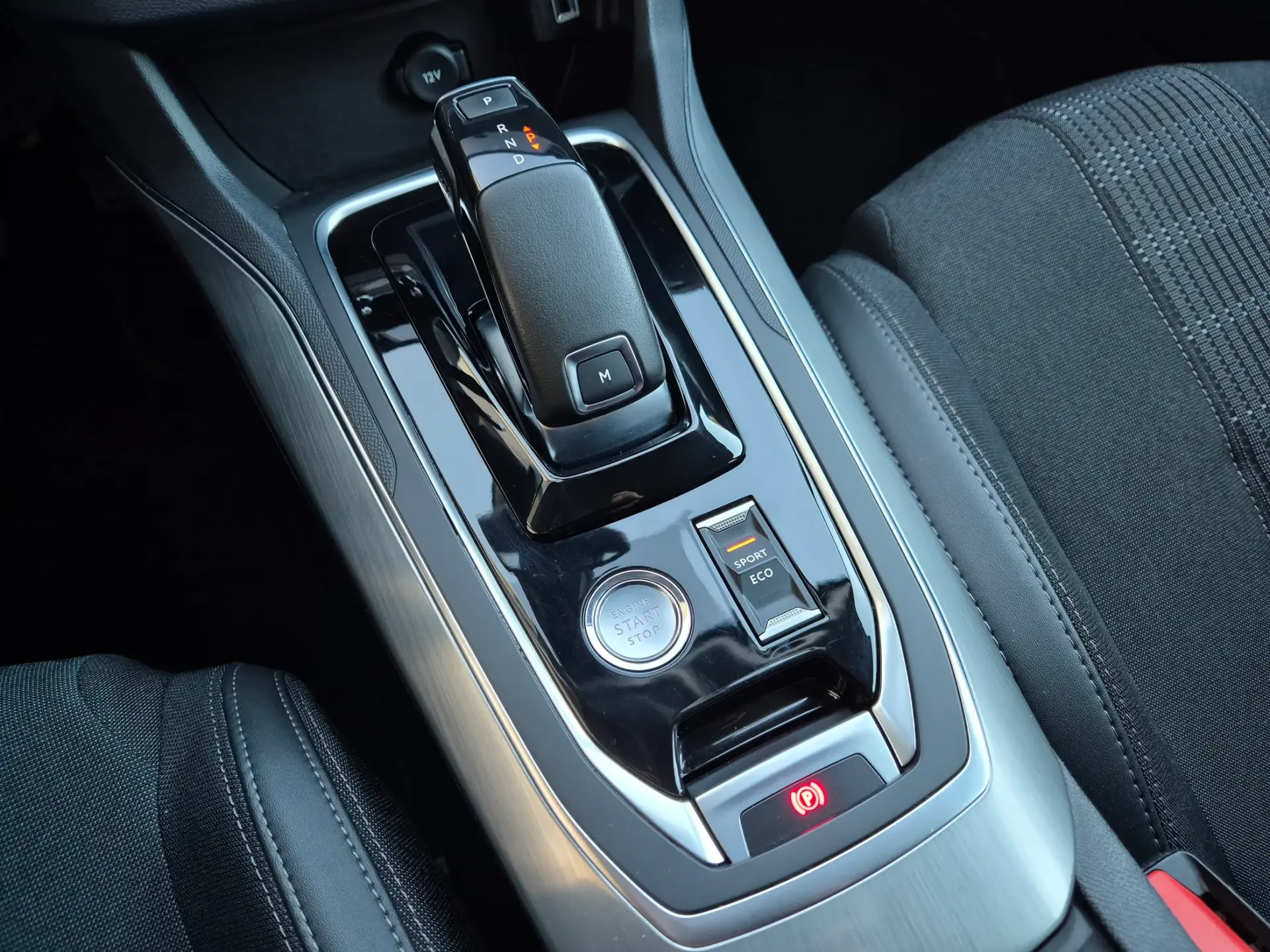 Peugeot 308 SW 1.5 BlueHDi Allure EAT8 32