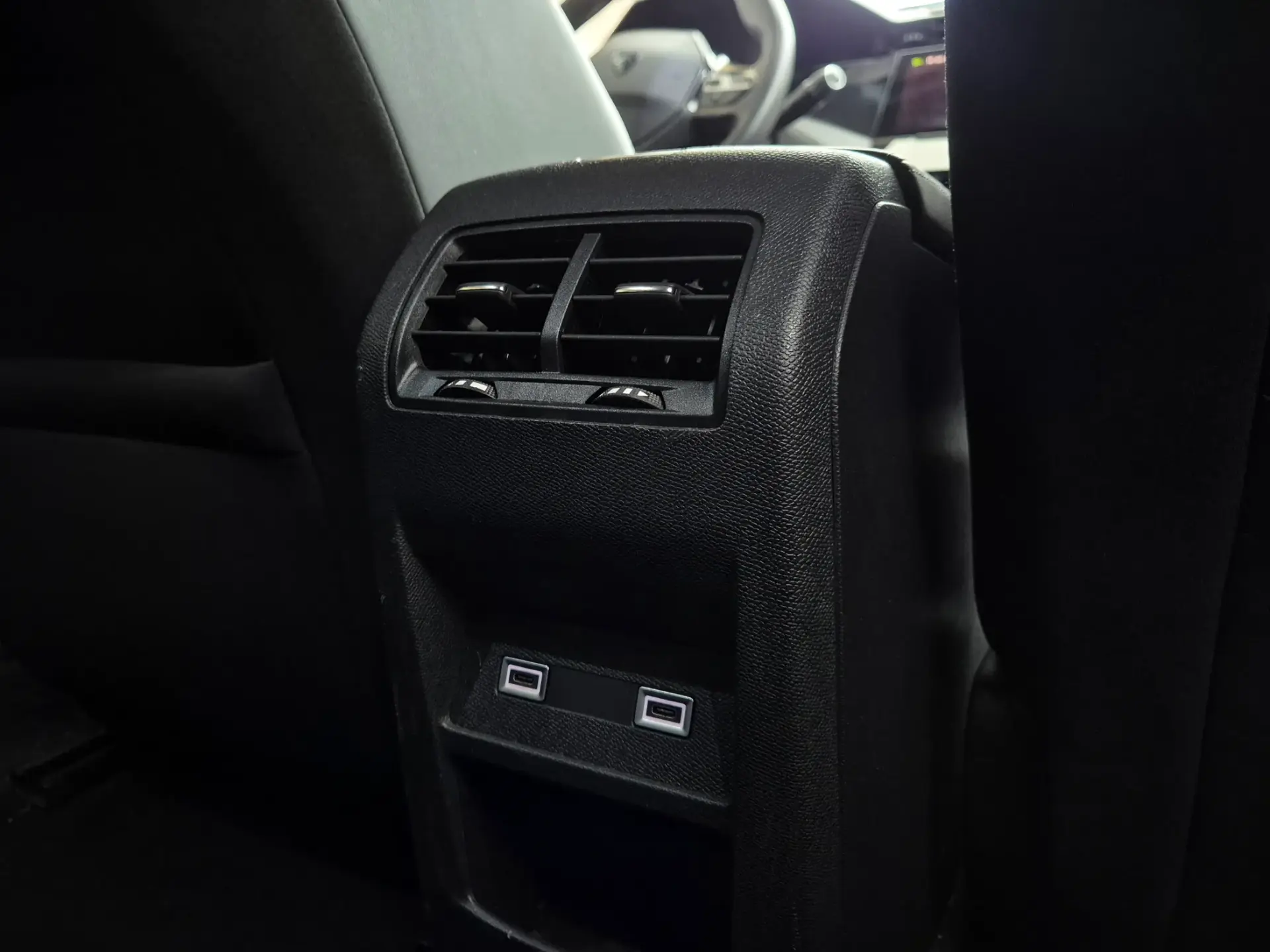 Peugeot 308 SW BlueHDi 130 EAT8 Allure 28