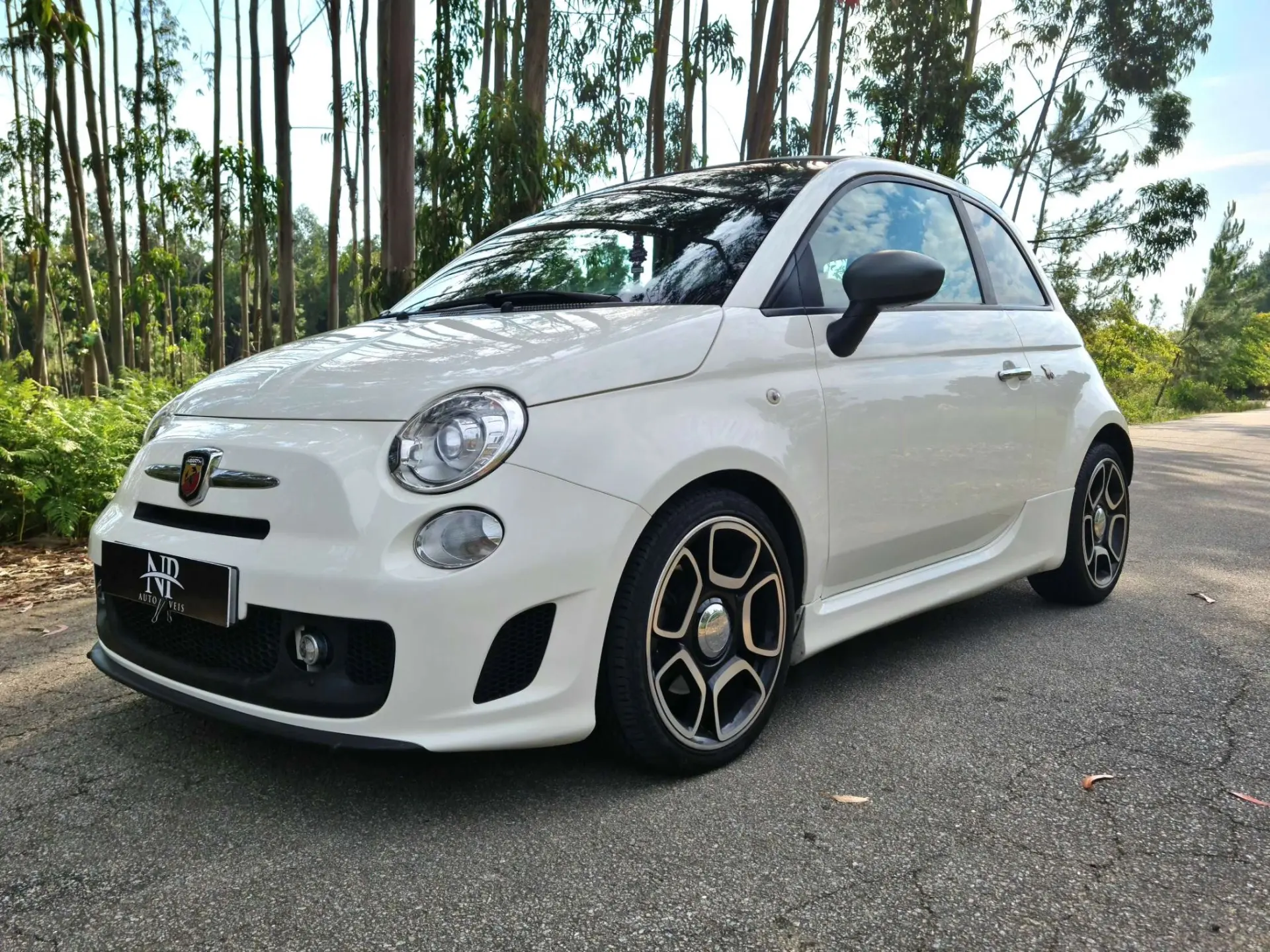 Abarth 500C 1.4 T-Jet Competizione 1