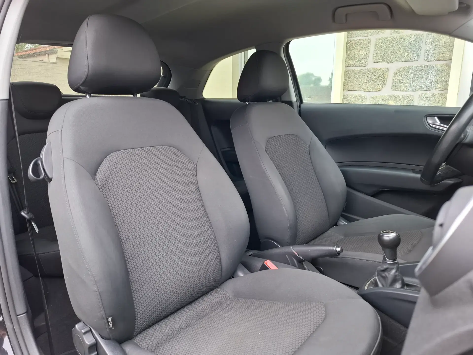 Audi A1 1.6 TDi Attraction 9
