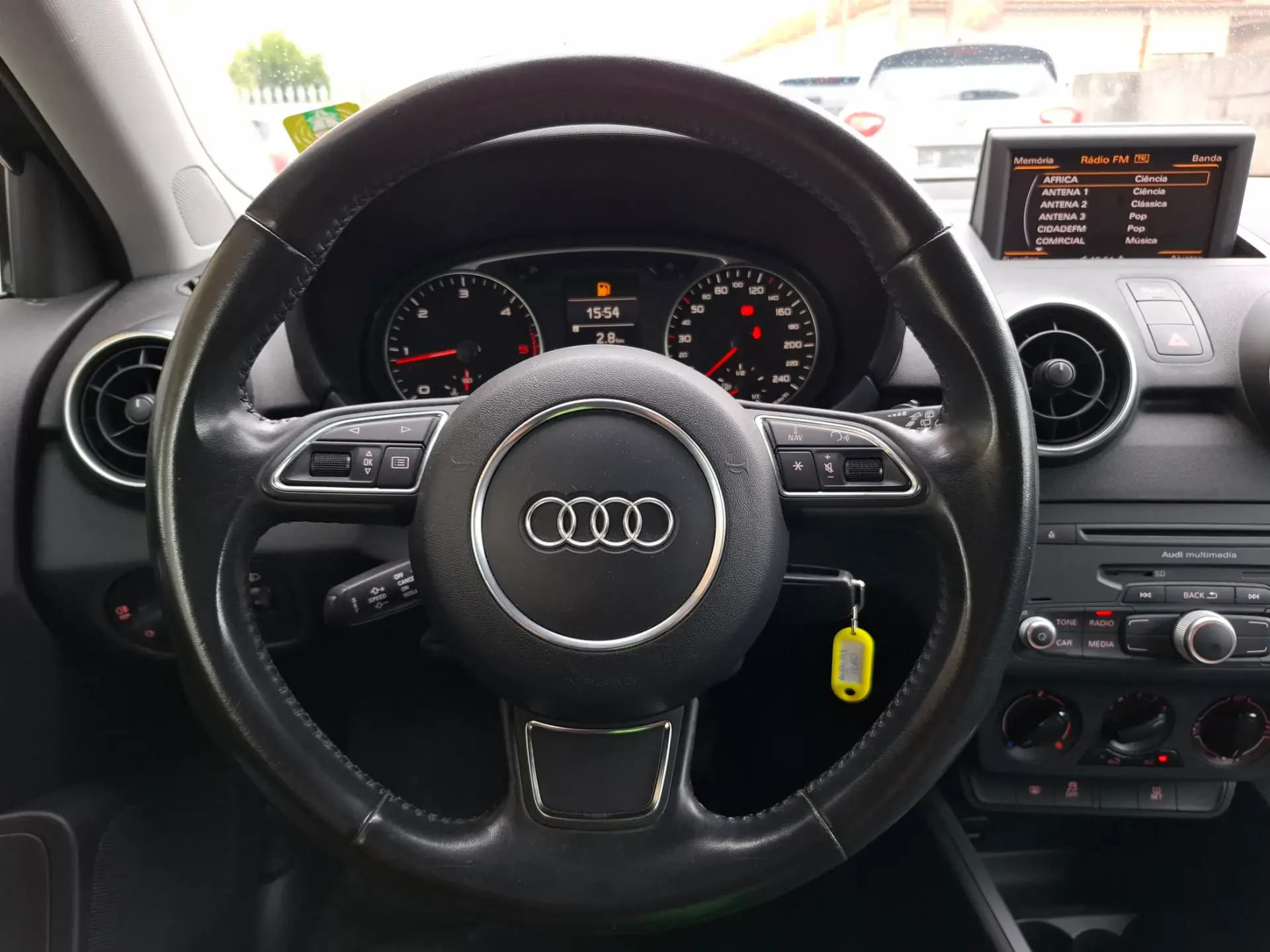 Audi A1 1.6 TDi Attraction 15