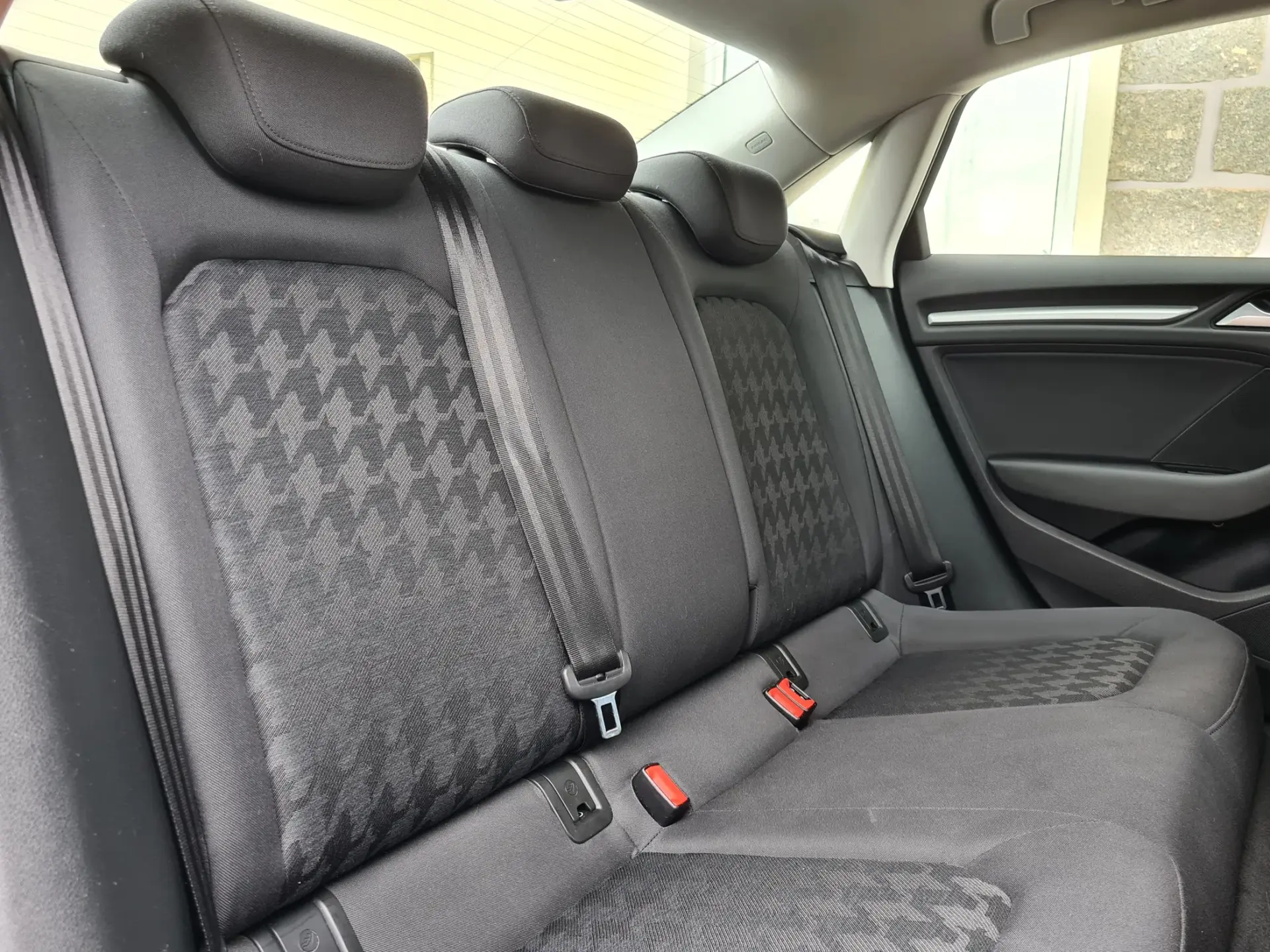 Audi A3 Limousine 1.6 TDI S-line 10