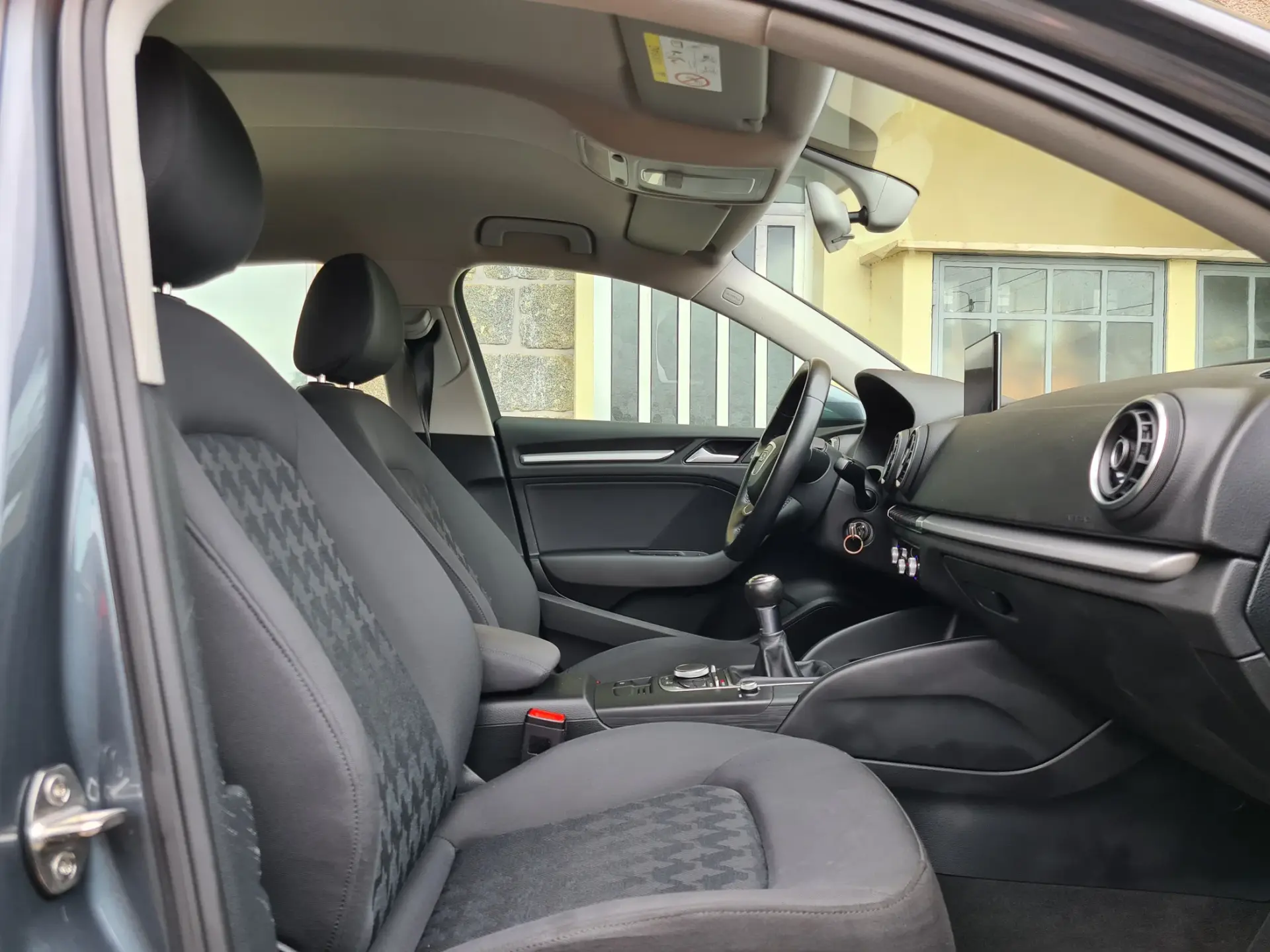 Audi A3 Limousine 1.6 TDI S-line 11