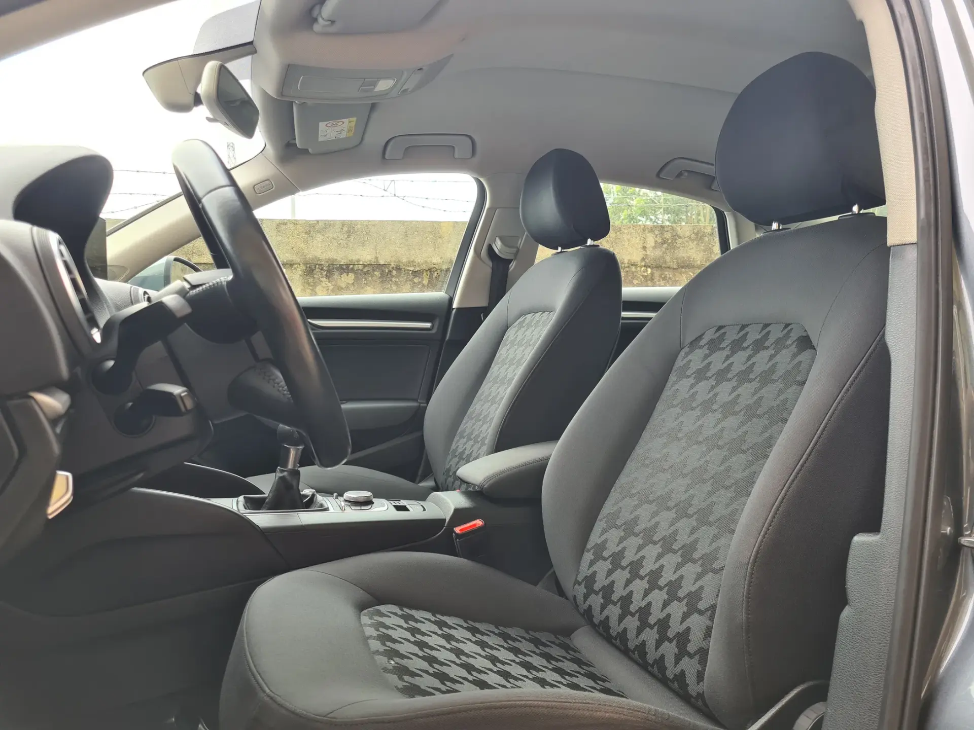 Audi A3 Limousine 1.6 TDI S-line 16