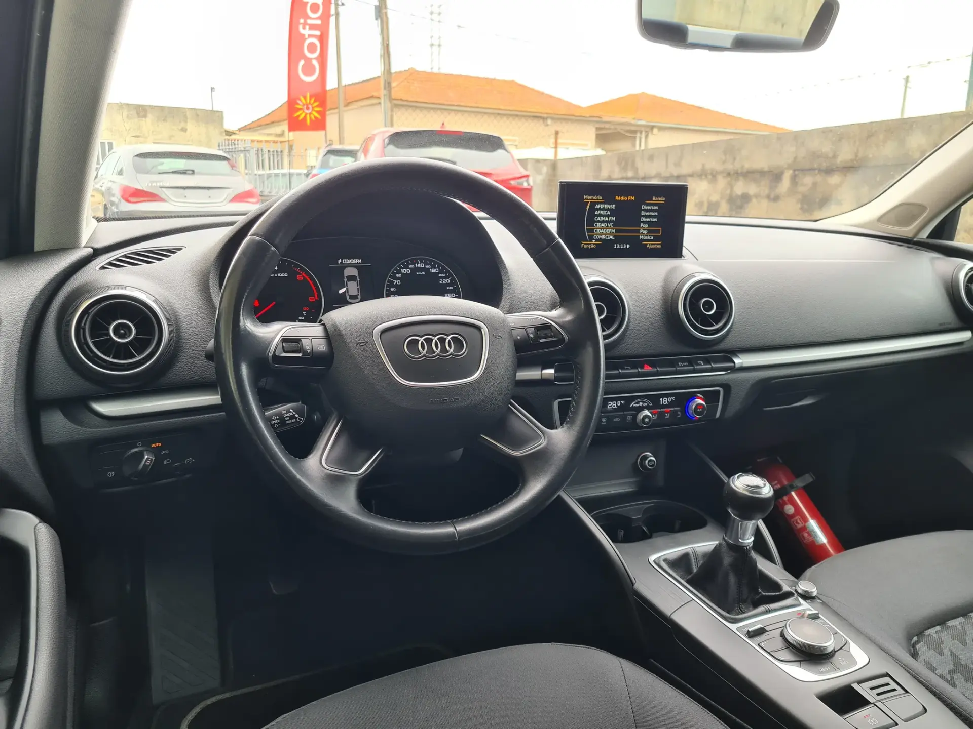 Audi A3 Limousine 1.6 TDI S-line 17