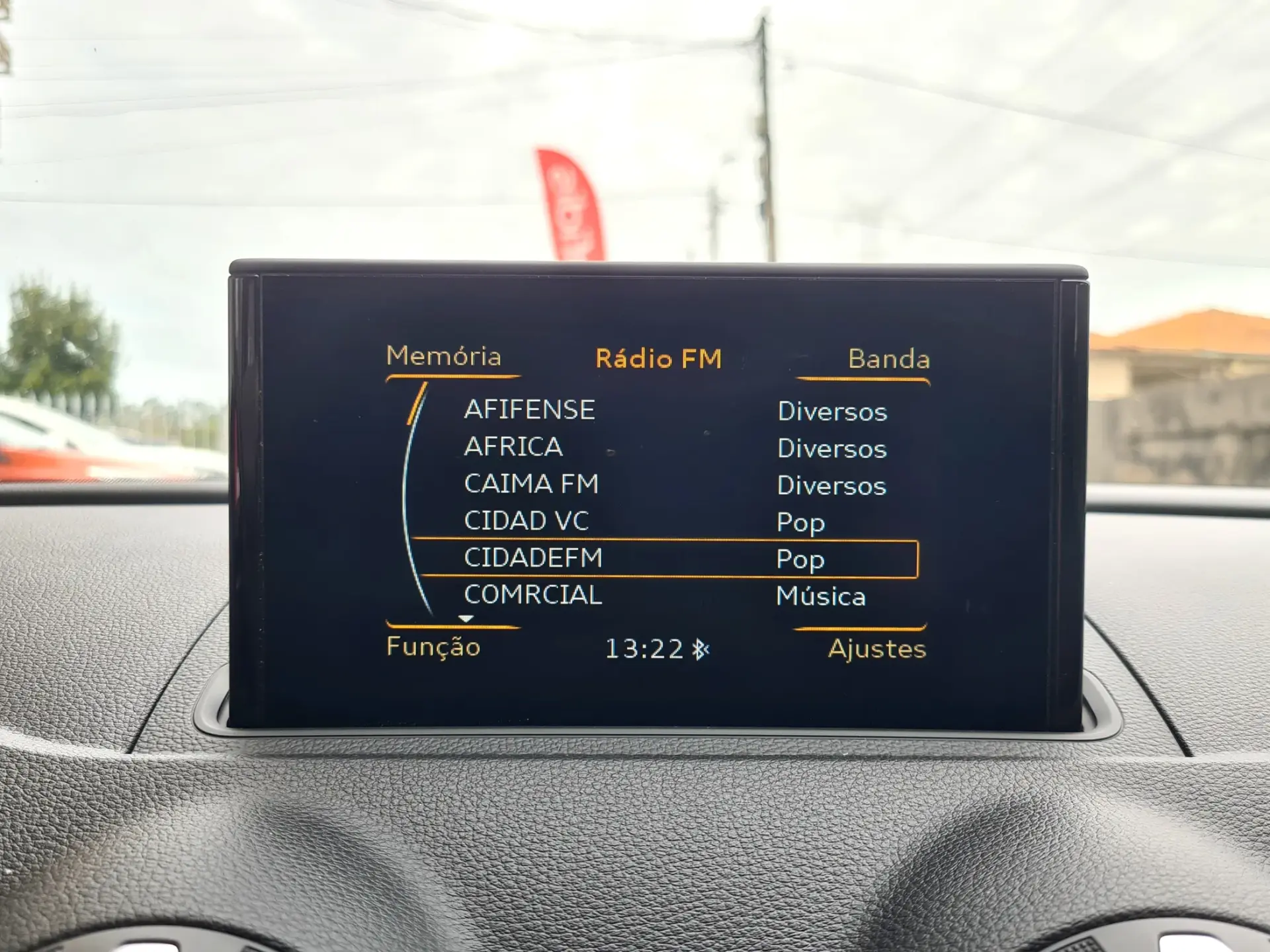 Audi A3 Limousine 1.6 TDI S-line 23