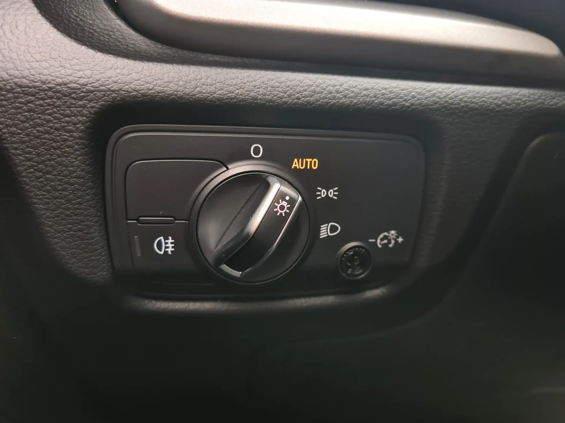Audi A3 Limousine 1.6 TDI S-line 29