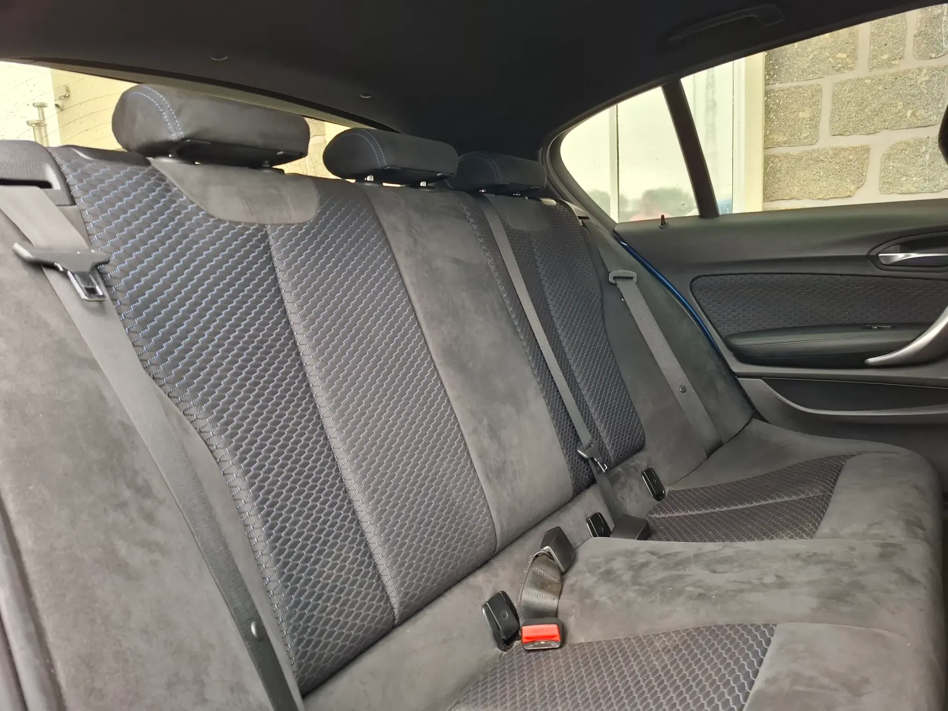 BMW 118 d Pack M 8