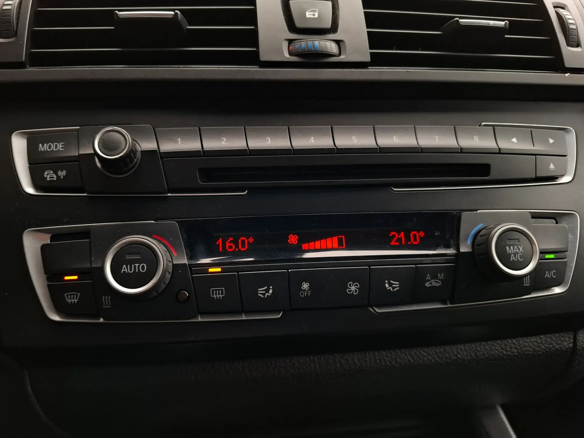 BMW 118 d Pack M 27