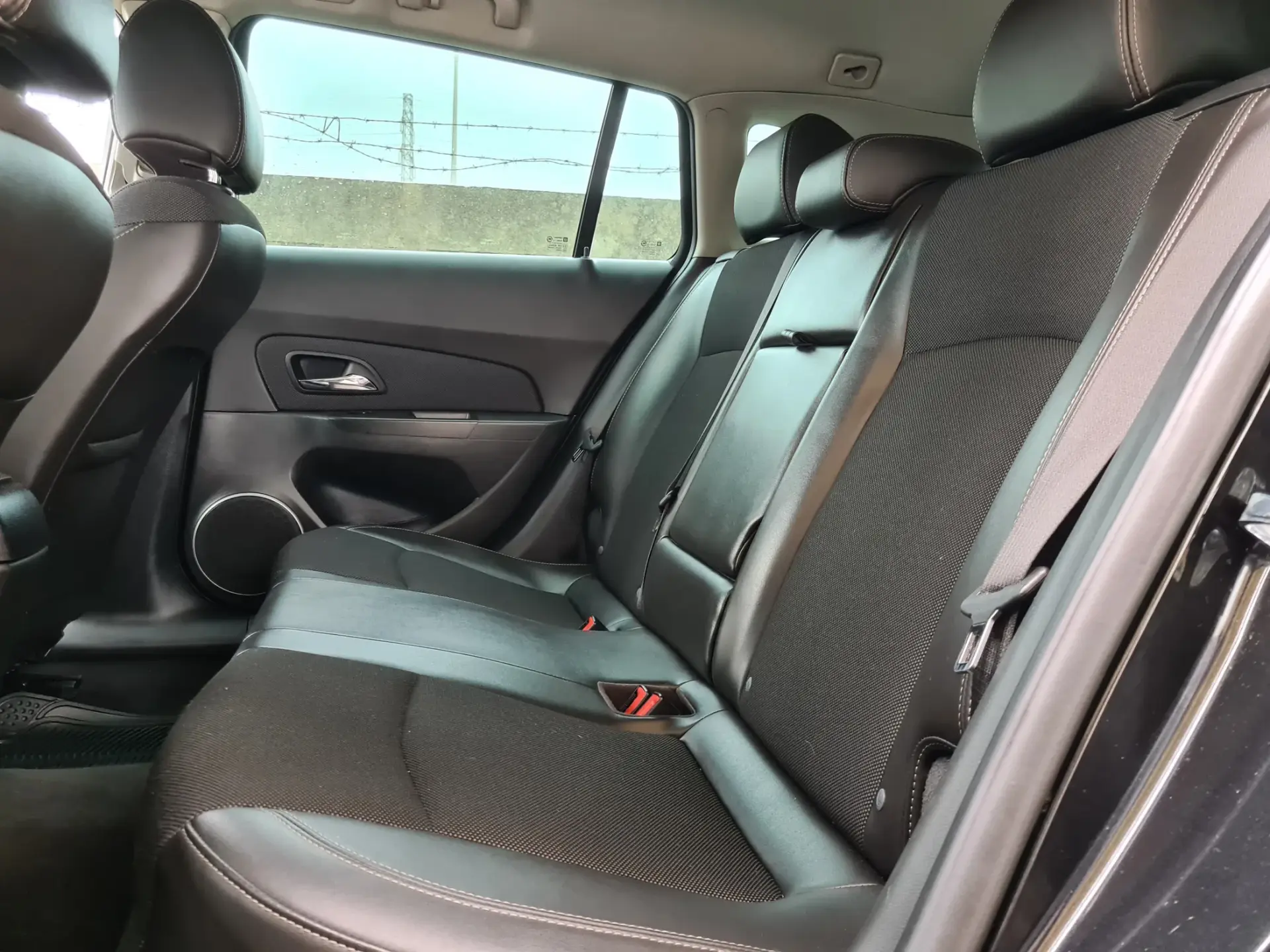 Chevrolet Cruze SW 1.7 VCDi LTZ 13