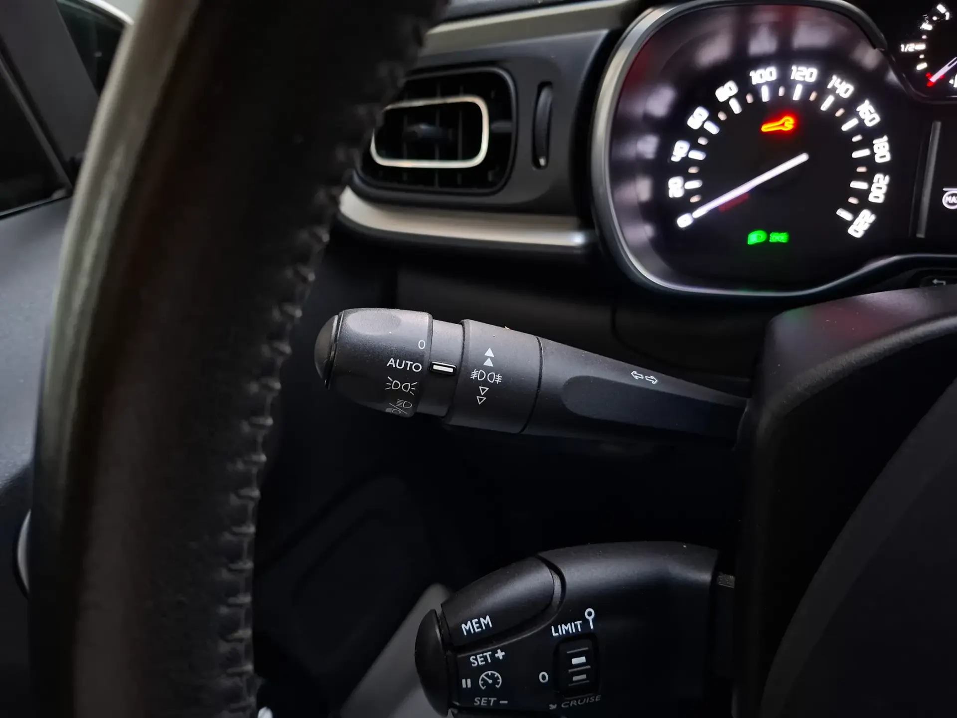 Citroen C3 1.2 PureTech Feel 18