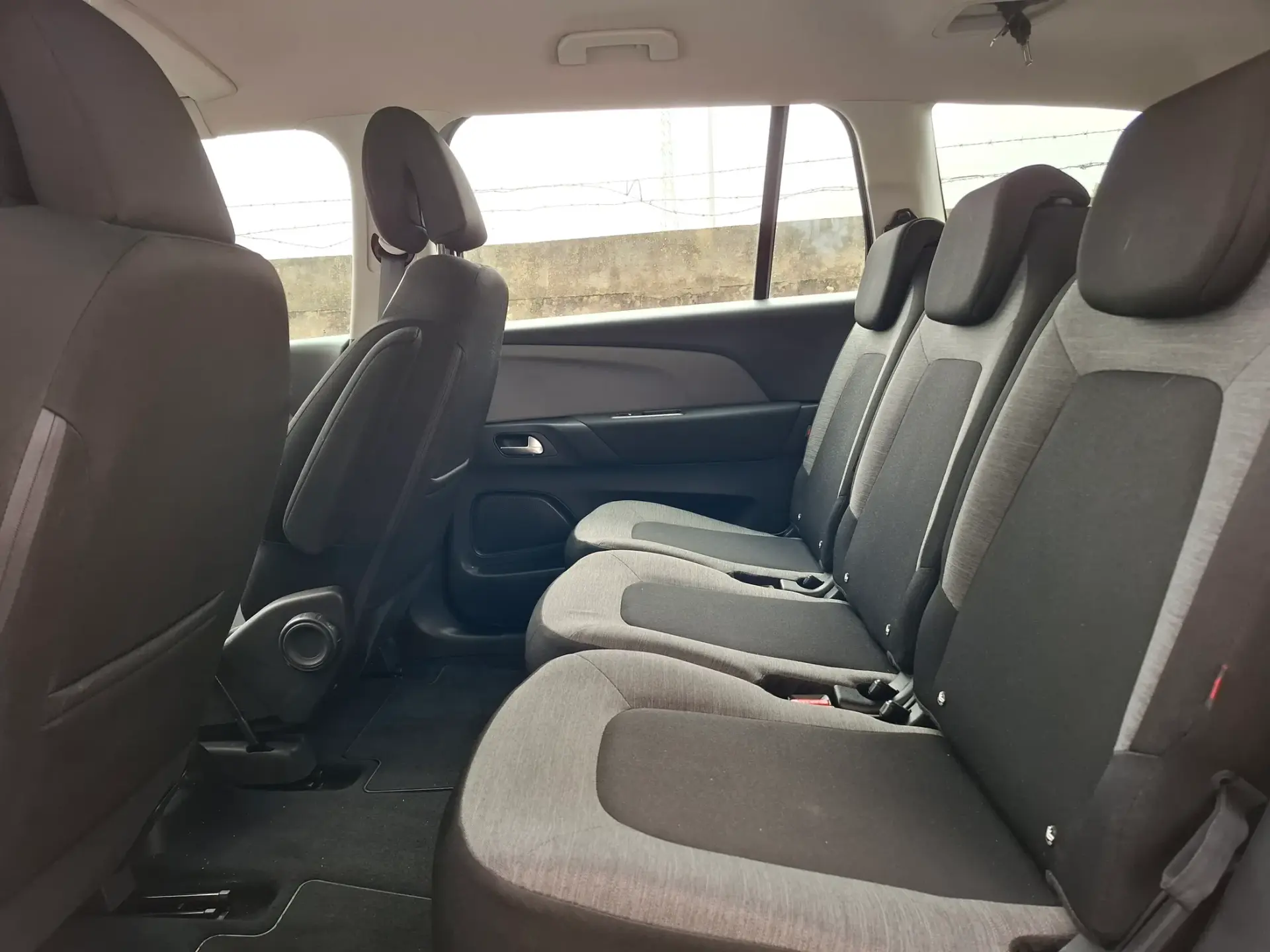 Citroen Grand C4 Spacetourer 1.5 BlueHDi Feel EAT8 16