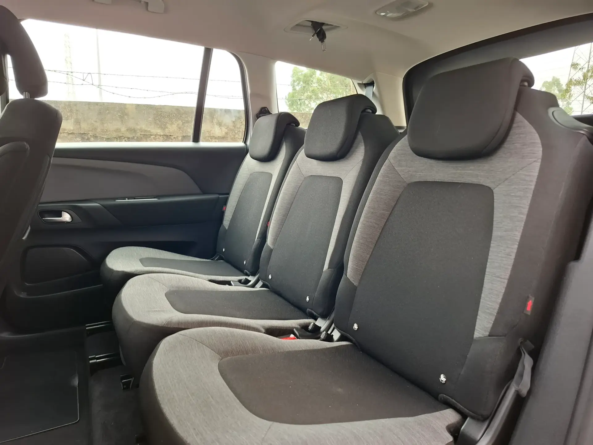 Citroen Grand C4 Spacetourer 1.5 BlueHDi Feel EAT8 17