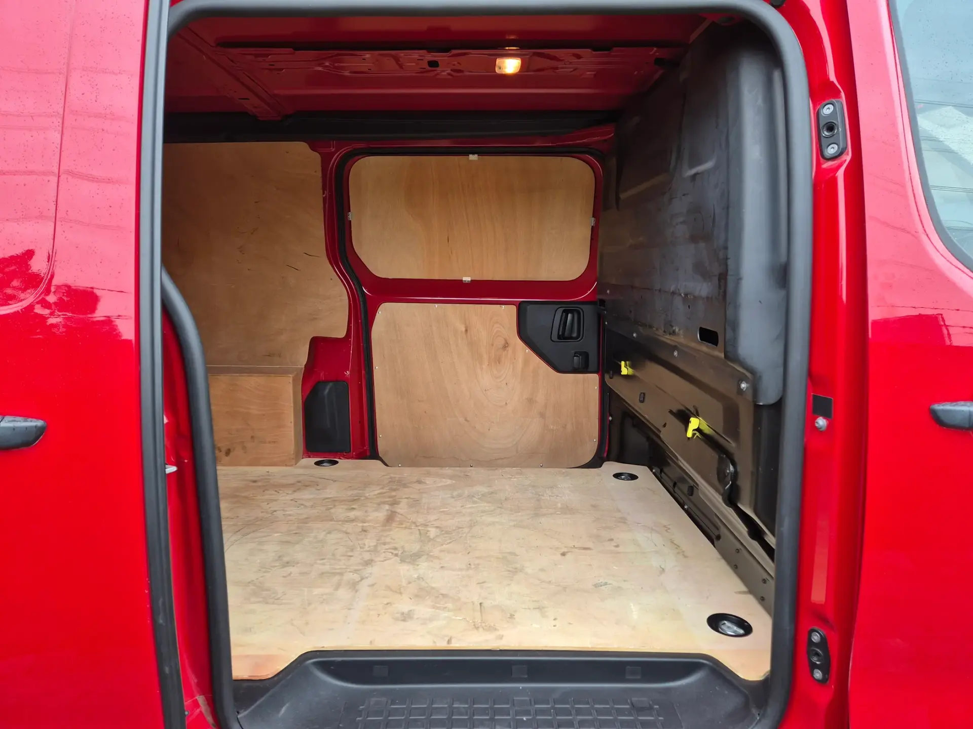 Citroen Jumpy Outro 12