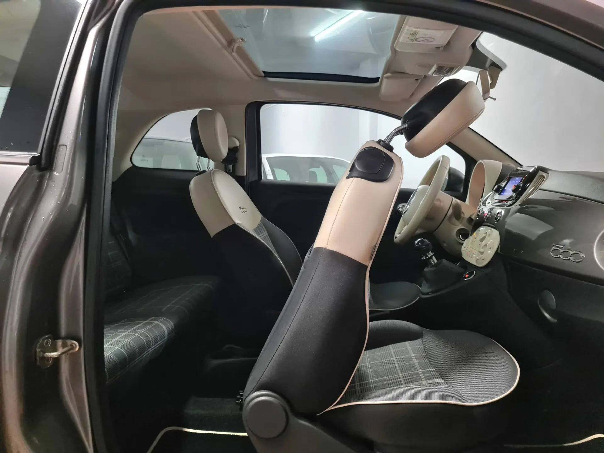 Fiat 500 1.2 Lounge 10
